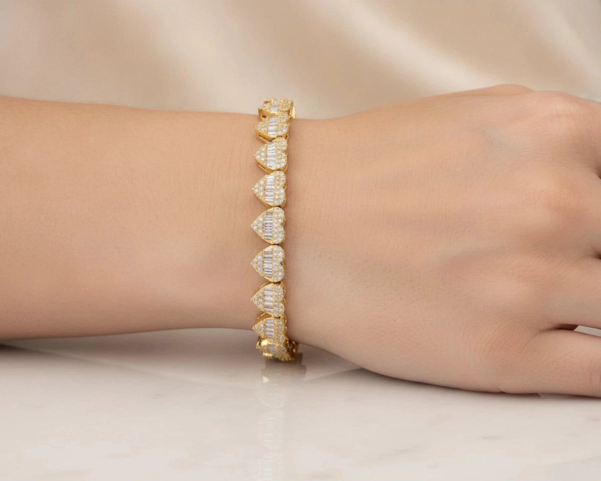 10k Gold Heart-Link Diamond Bracelet with Baguette & Round Diamonds 1.91ct – lifestyle 4695