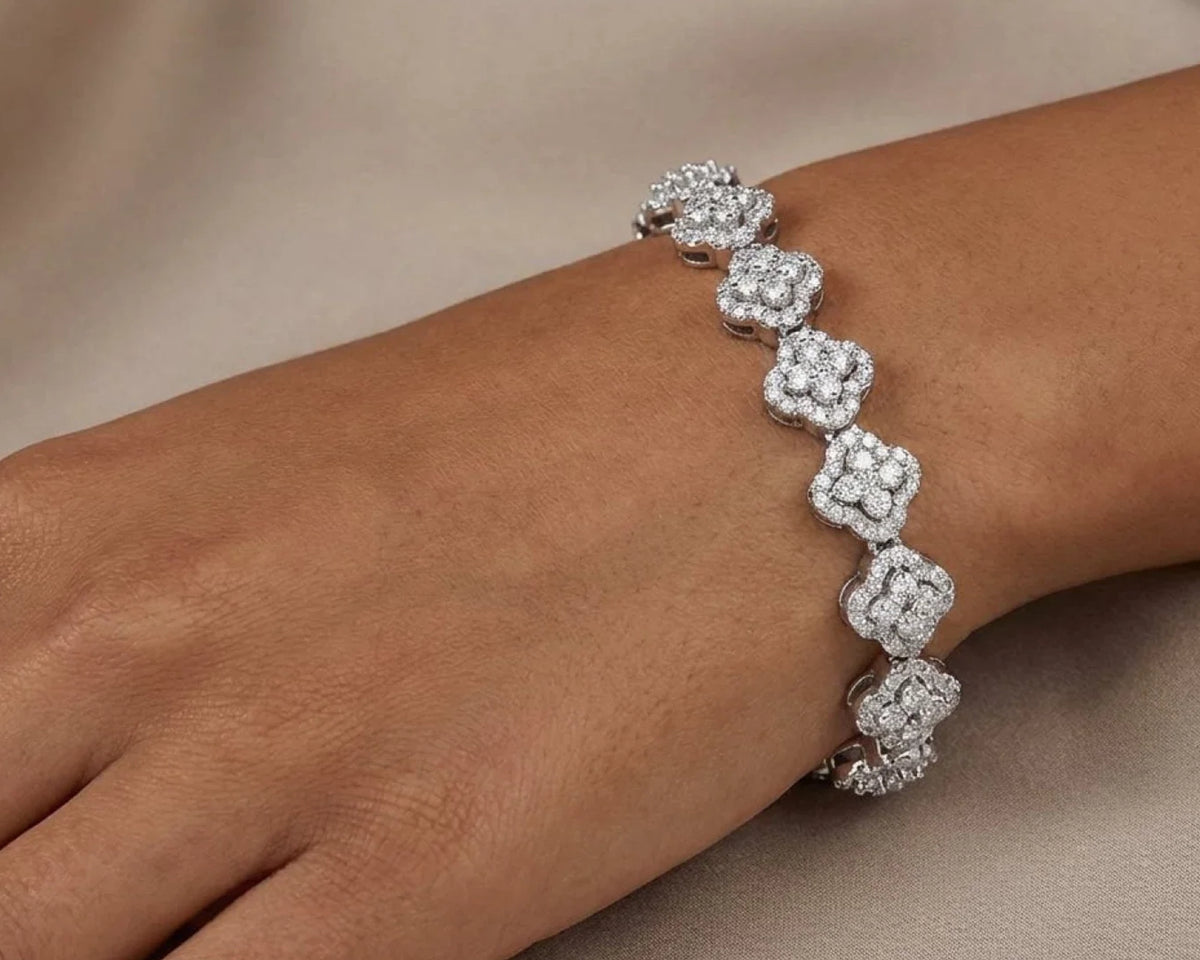 14k Gold Diamond Bracelet with Floral Round-Cut Cluster Design 3.76ct – view 2