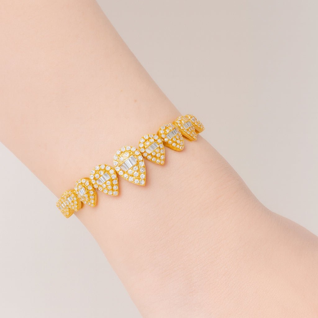 14k Gold Diamond Pear Bracelet with Elegant Design 3.25ct - AVI THE JEWELER