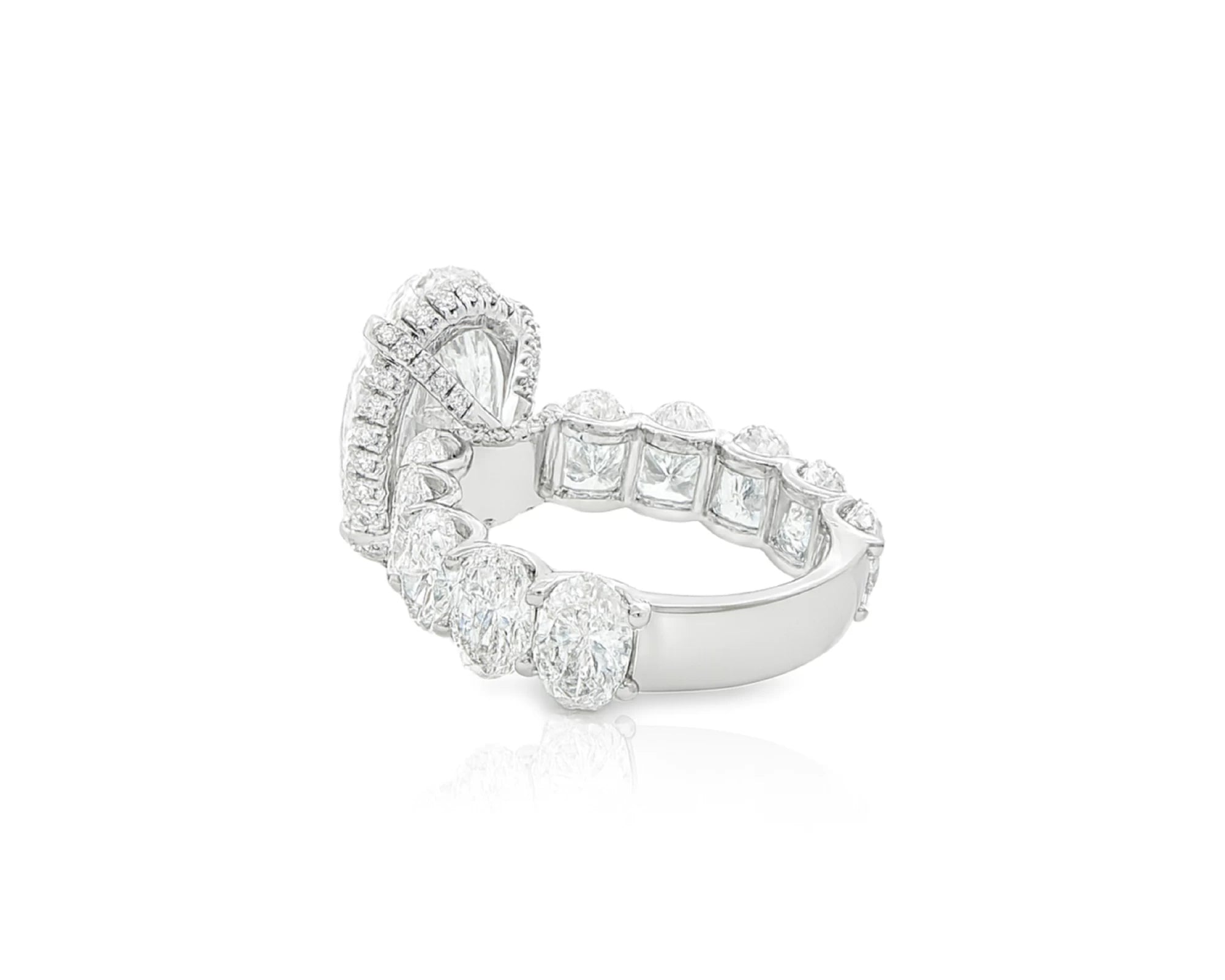 14k Gold Diamond Solitaire Ring with Oval-Cut Center Stone 12.24ct – lifestyle 2633