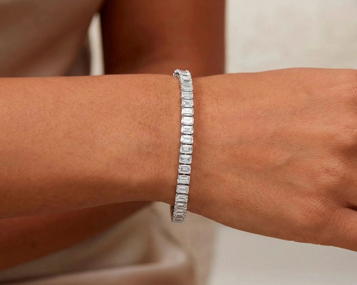 14K Gold Diamond Tennis Bracelet with Emerald-Cut Design 6.04ct – front view
