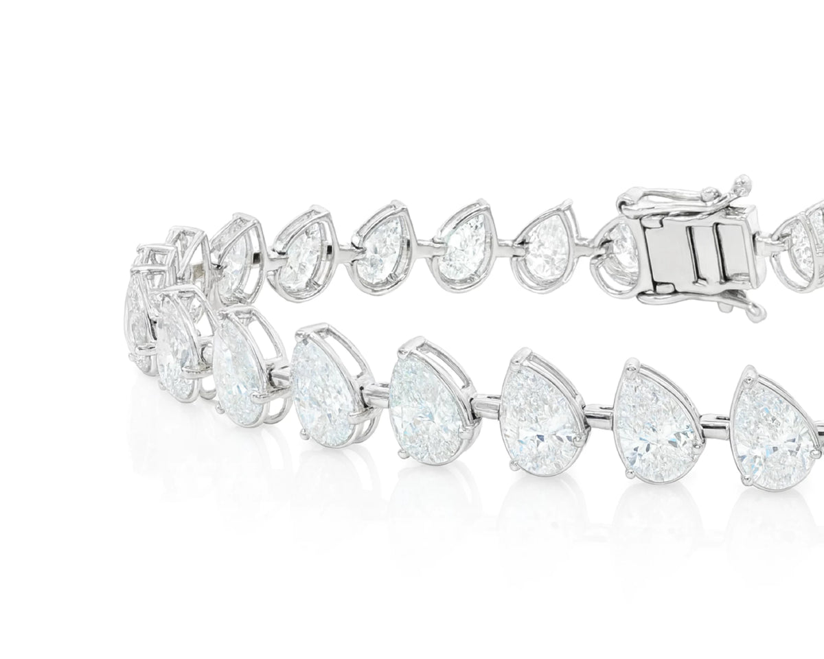 14k Gold Diamond Tennis Bracelet with Pear-Shape Diamond Links 13.71ct – lifestyle 4143