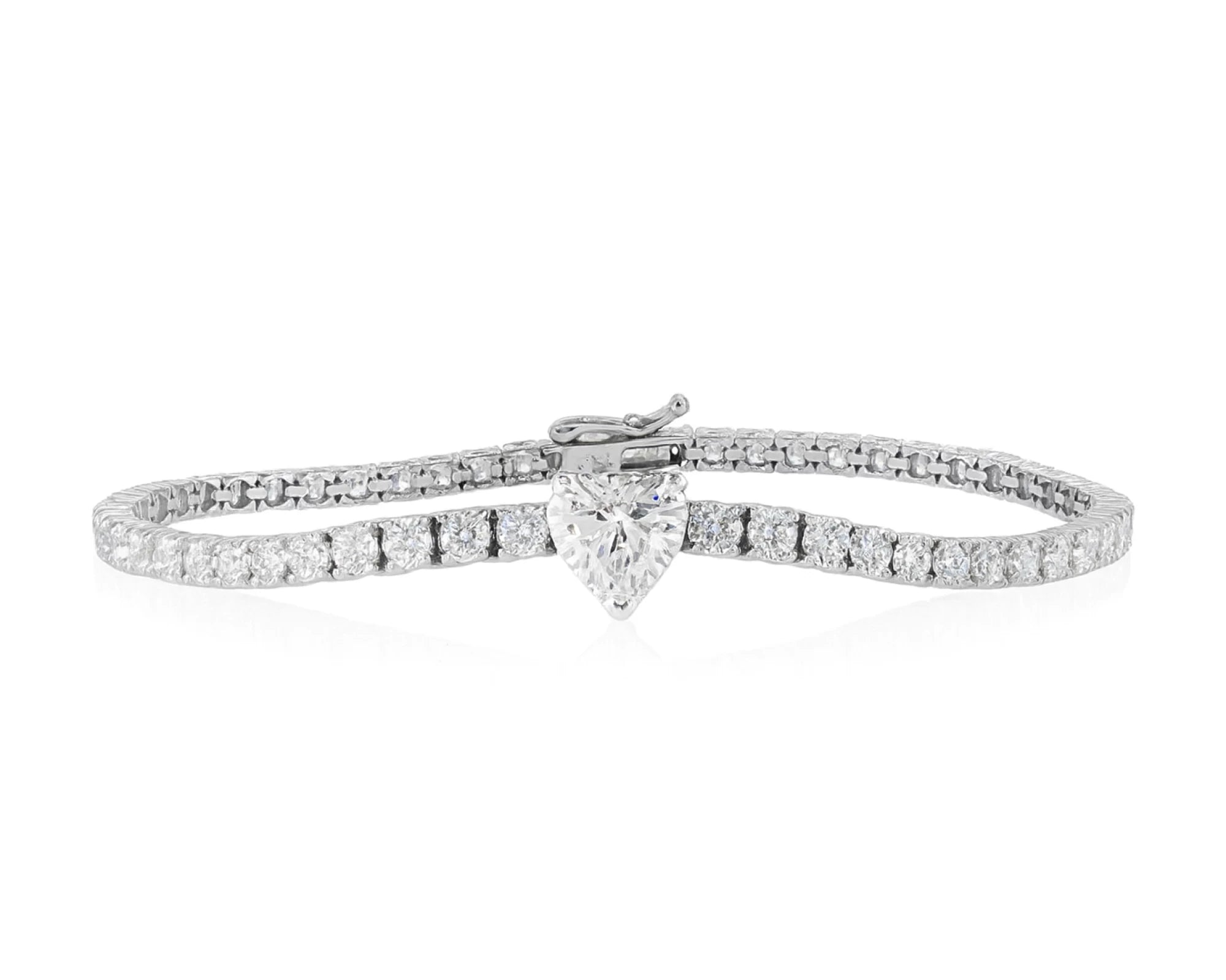 14k Gold Lab-Grown Diamond Tennis Bracelet with Heart-Shaped Center & Round-Cut Design 6.87ct – lifestyle 4573