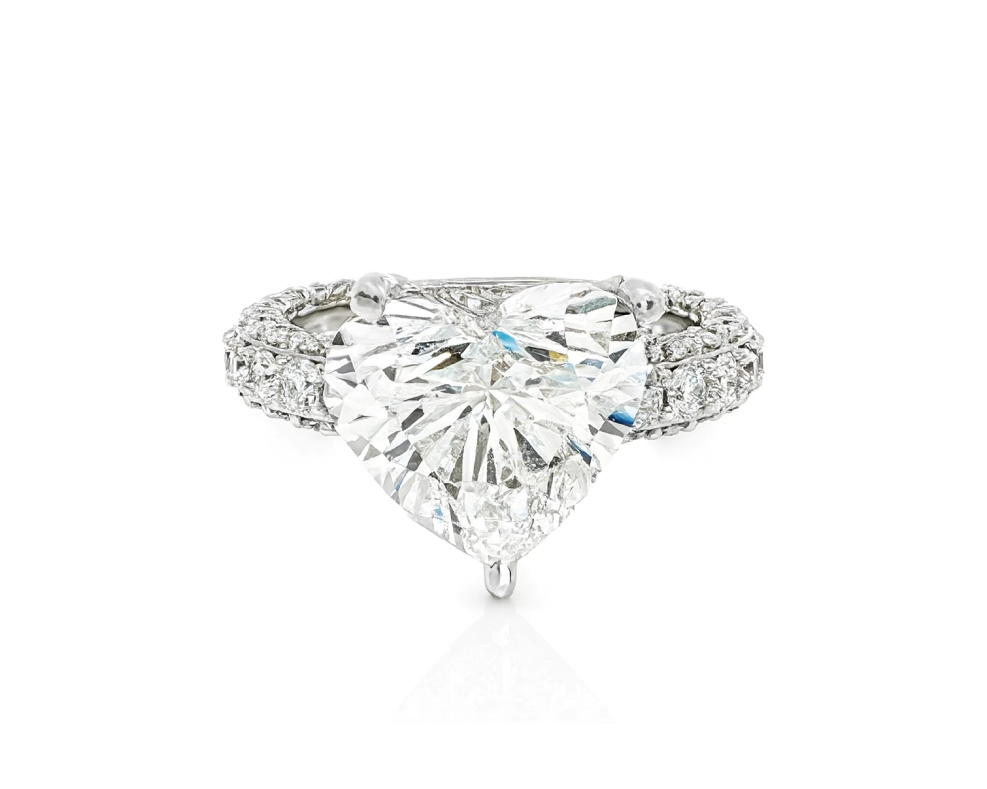 14k Heart Cut Triple Row Pavé Engagement Ring 7.87 CT – lifestyle 1895