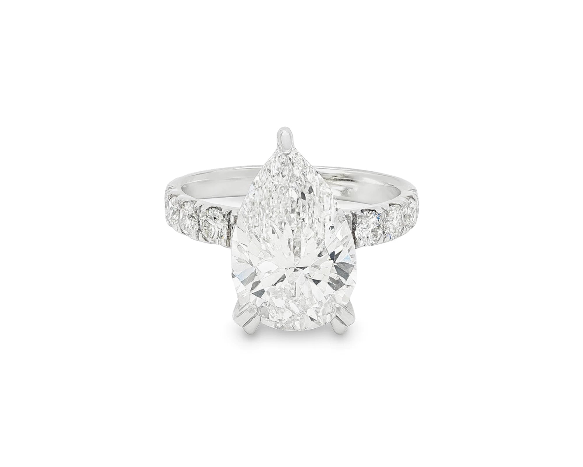 14k Pear Cut Micropavé Engagement Ring 5.02 CT – lifestyle 2586