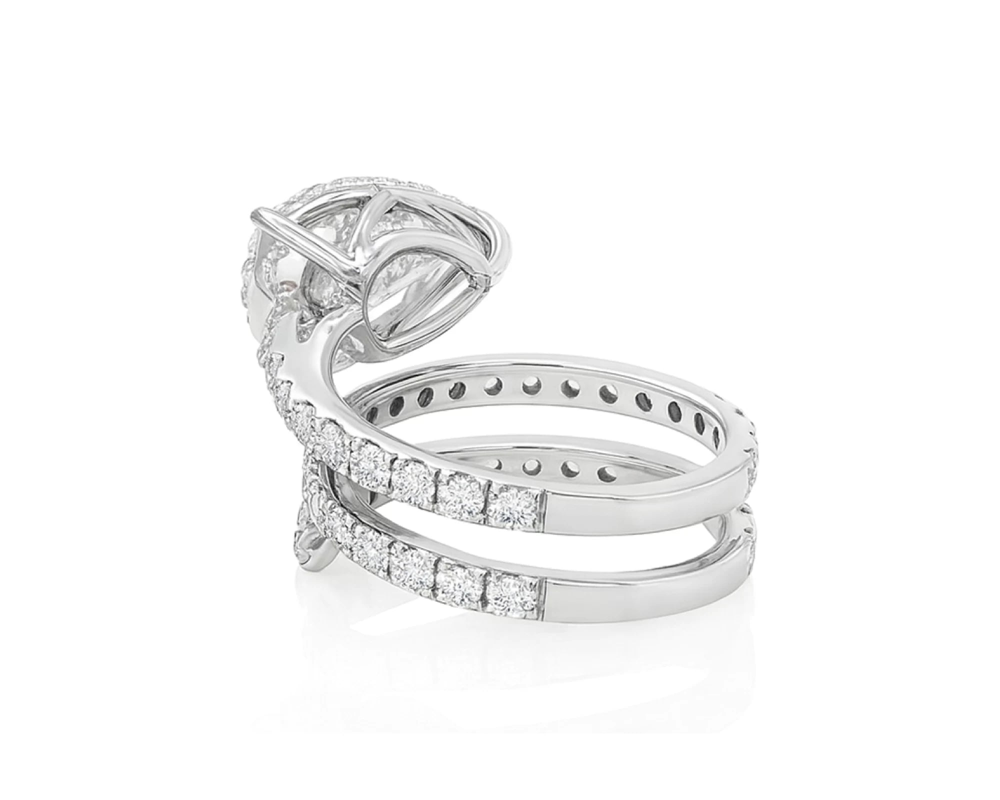 14k Pear Cut Spiral Micropavé Engagement Ring 5.50 CT – lifestyle 2529