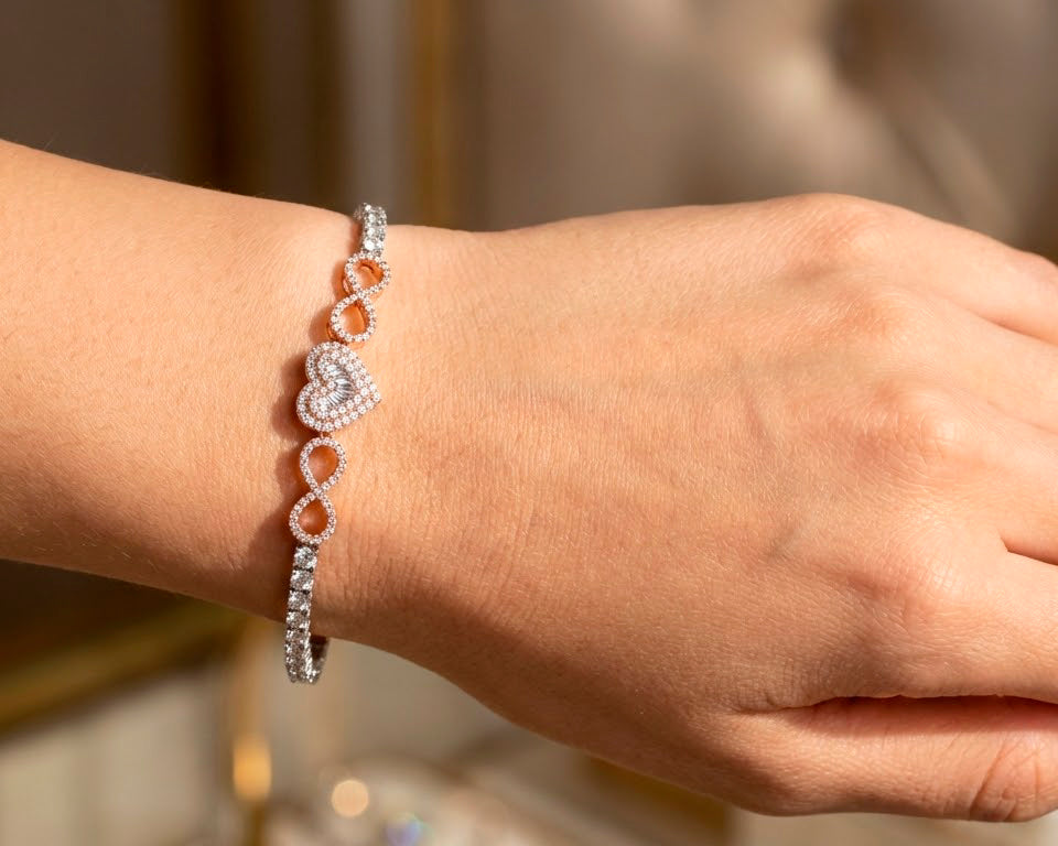 10K Gold Diamond Heart Infinity Tennis Bracelet 2.15ct