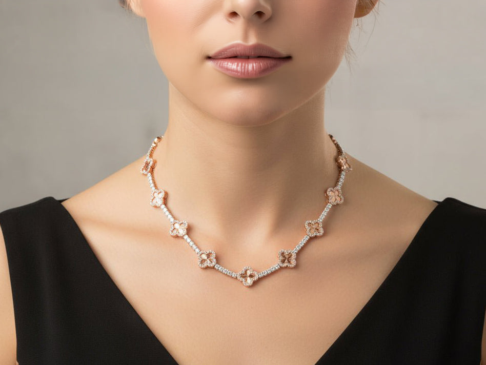 10k Gold Diamond Clover-Design Necklace with Round Accents 5.25ct