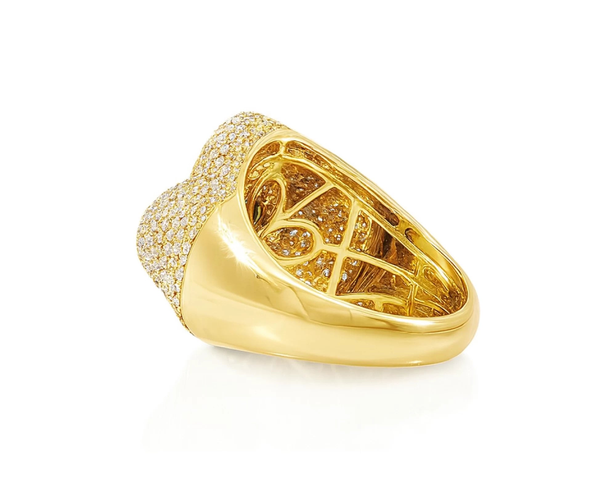 10k Gold Diamond Clover Ring with Pavé Design 2.15 CT – lifestyle 2744