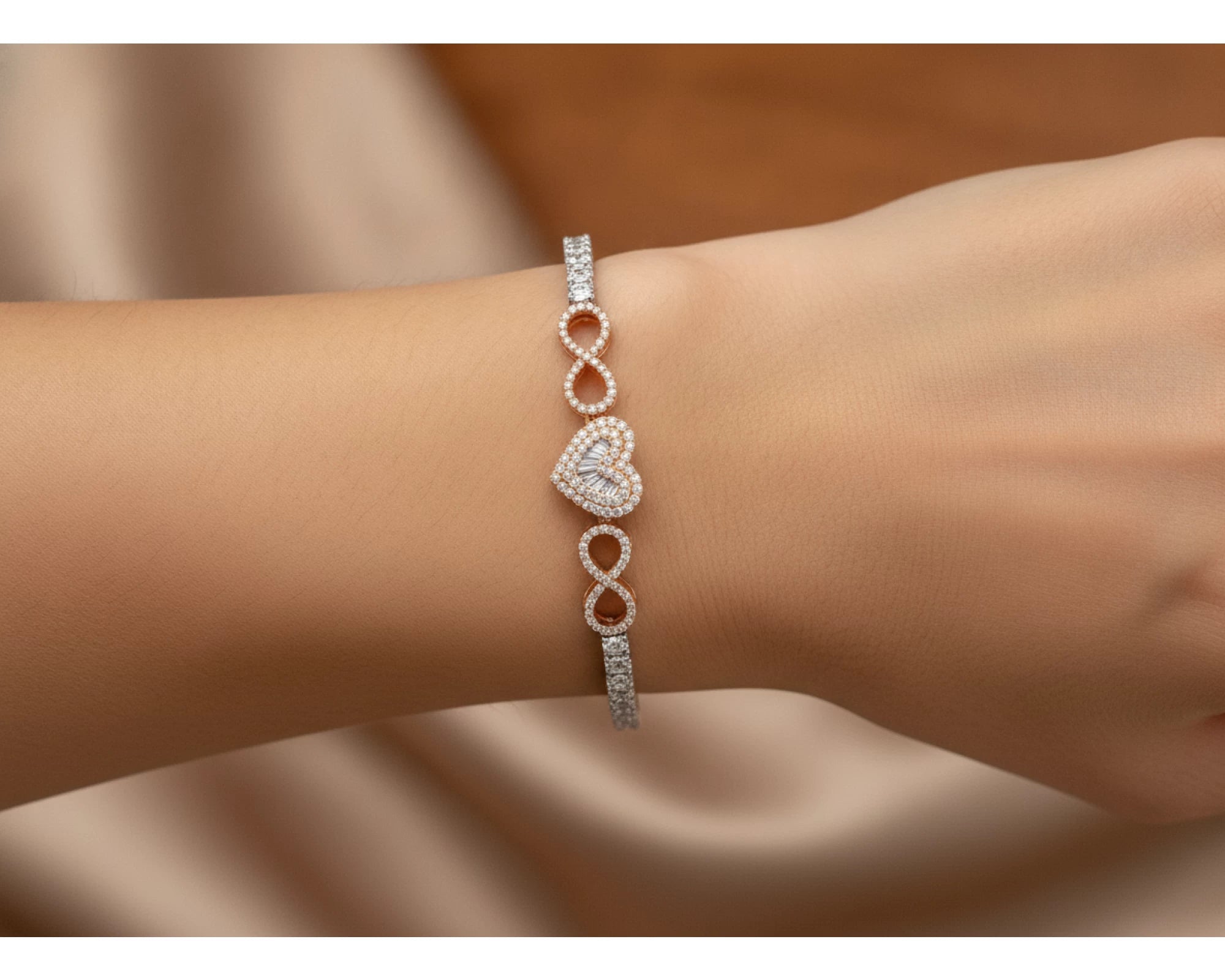 10K Gold Diamond Heart Infinity Tennis Bracelet 2.15ct – lifestyle 4298