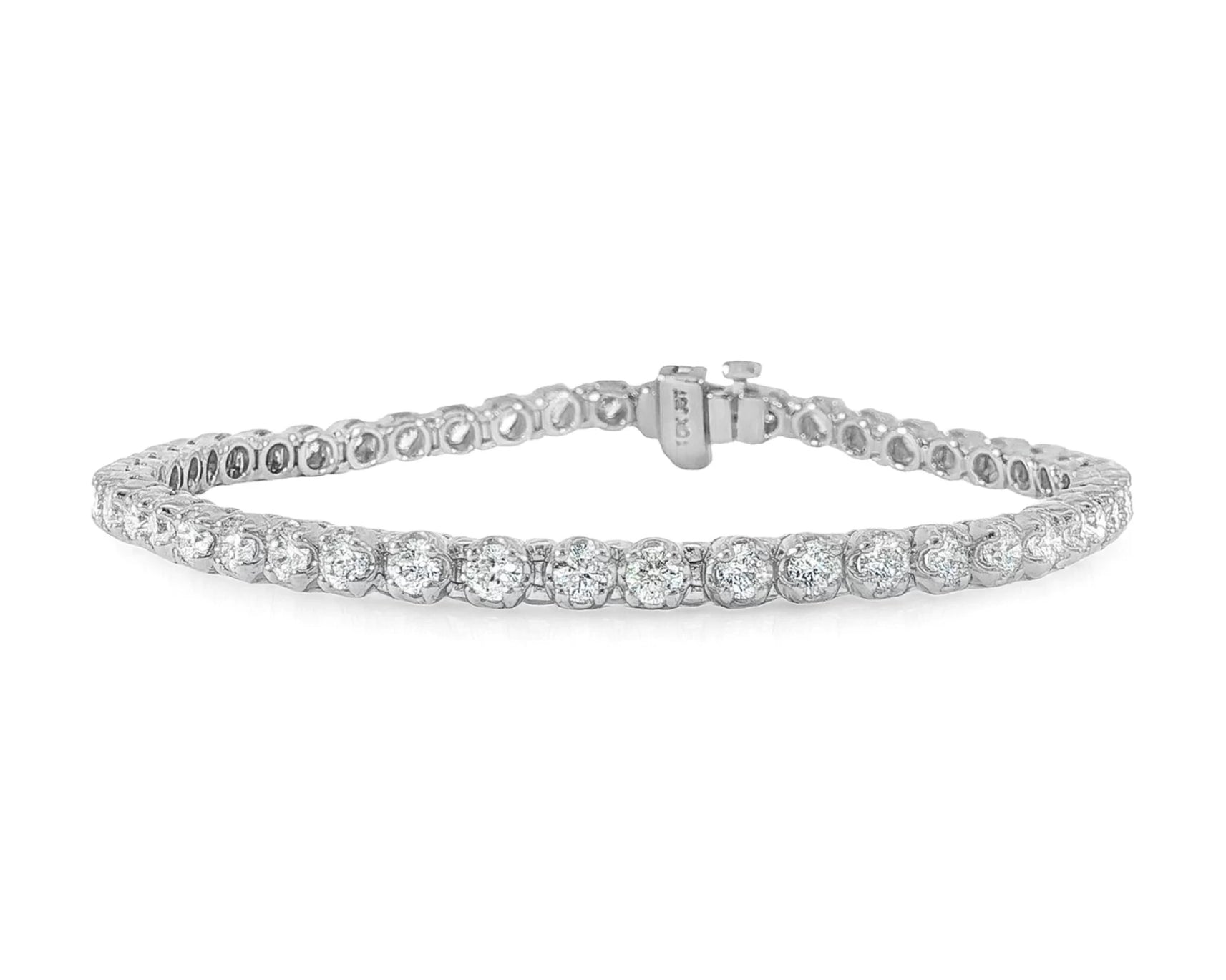 10k Gold Diamond Tennis Bracelet with Round-Cut Design 7ct – lifestyle 4519