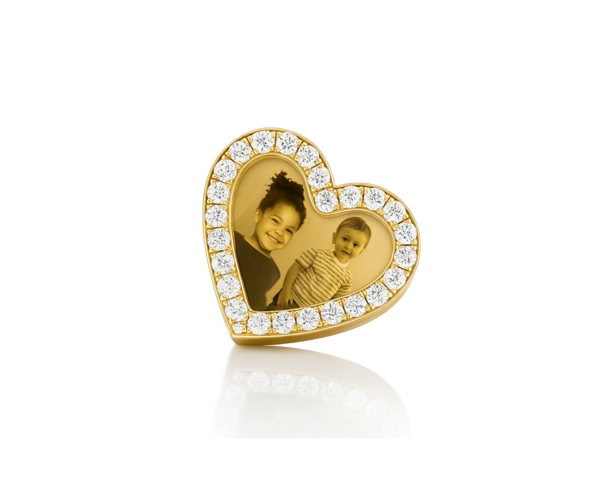 10k Gold Heart Memory Photo Ring with Round Diamonds 4.3 ct – lifestyle 1199