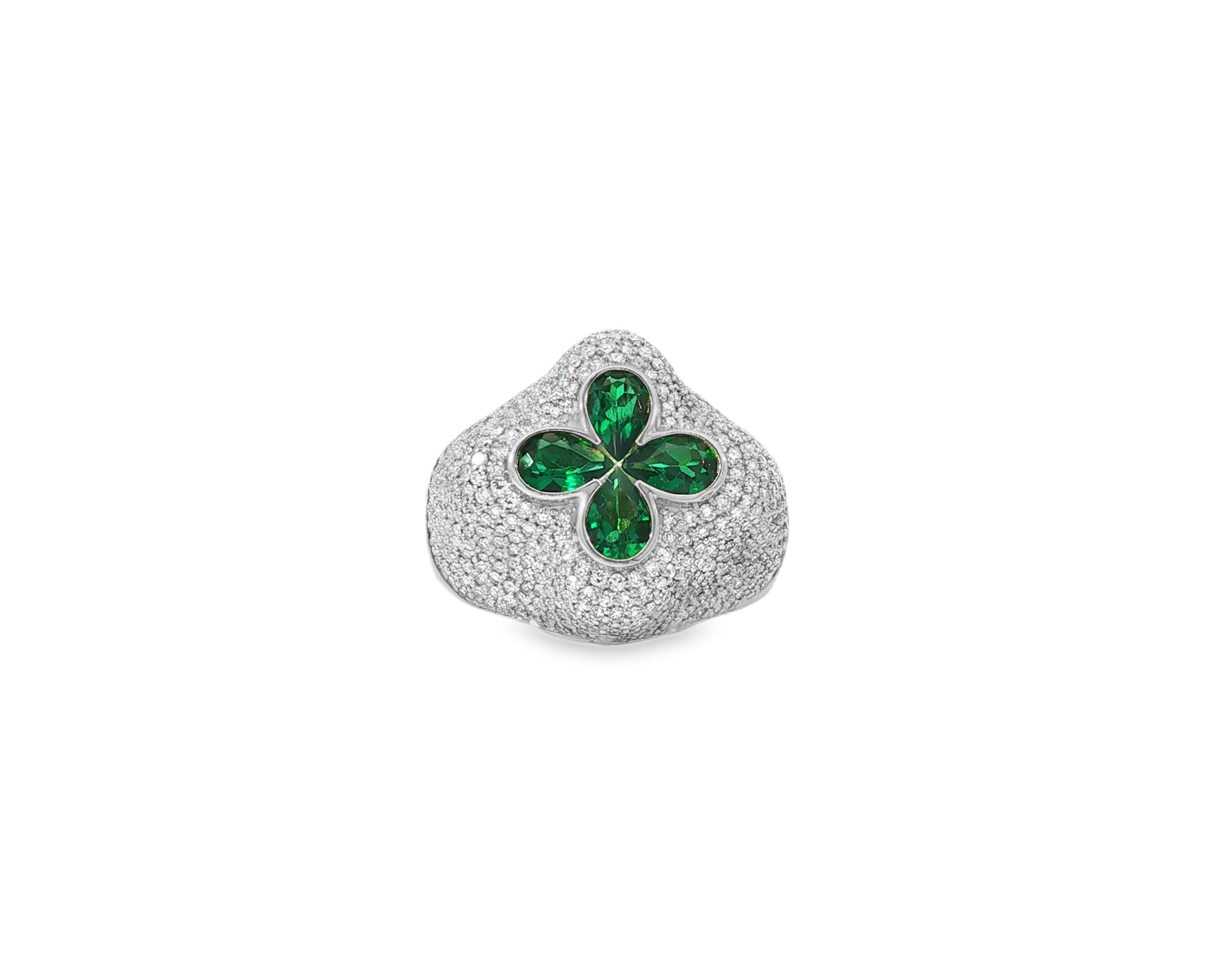10k Gold Diamond Clover Ring with Pavé Design 2.15 CT
