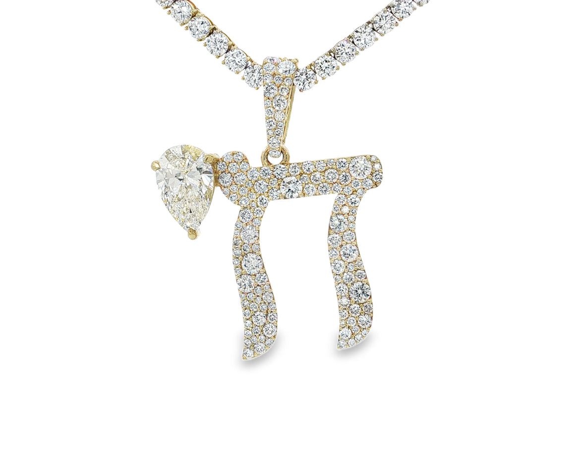 10k Hebrew Chai with Pear-Shape Accent & Round-Cut Pavé 5.40ct