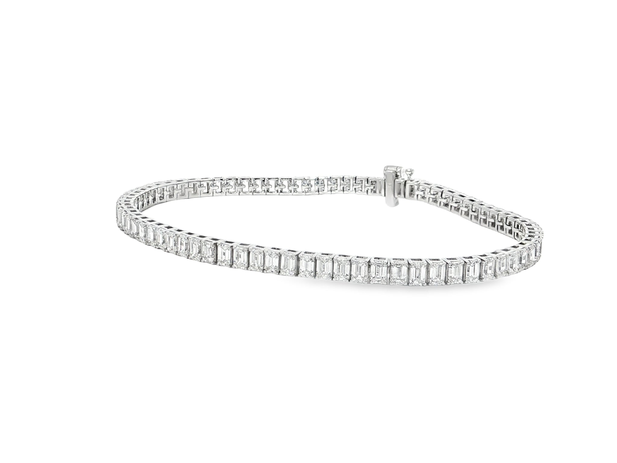 14K Gold Diamond Tennis Bracelet with Emerald-Cut Design 6.04ct