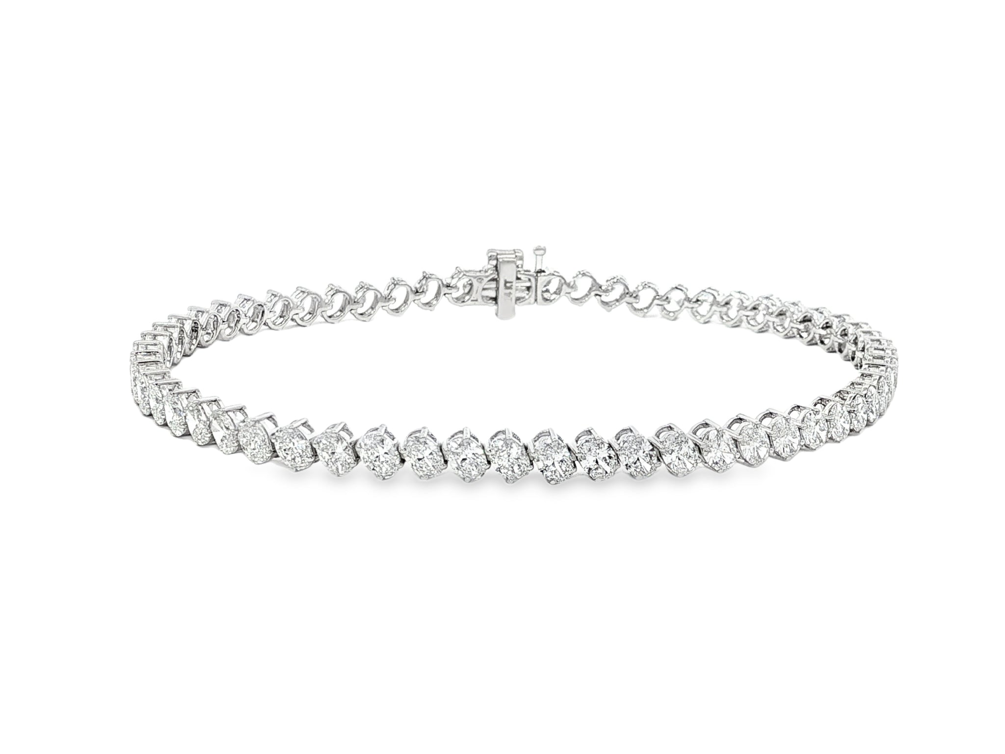 14K Gold Diamond Tennis Bracelet with Oval-Cut Design 5.3ct