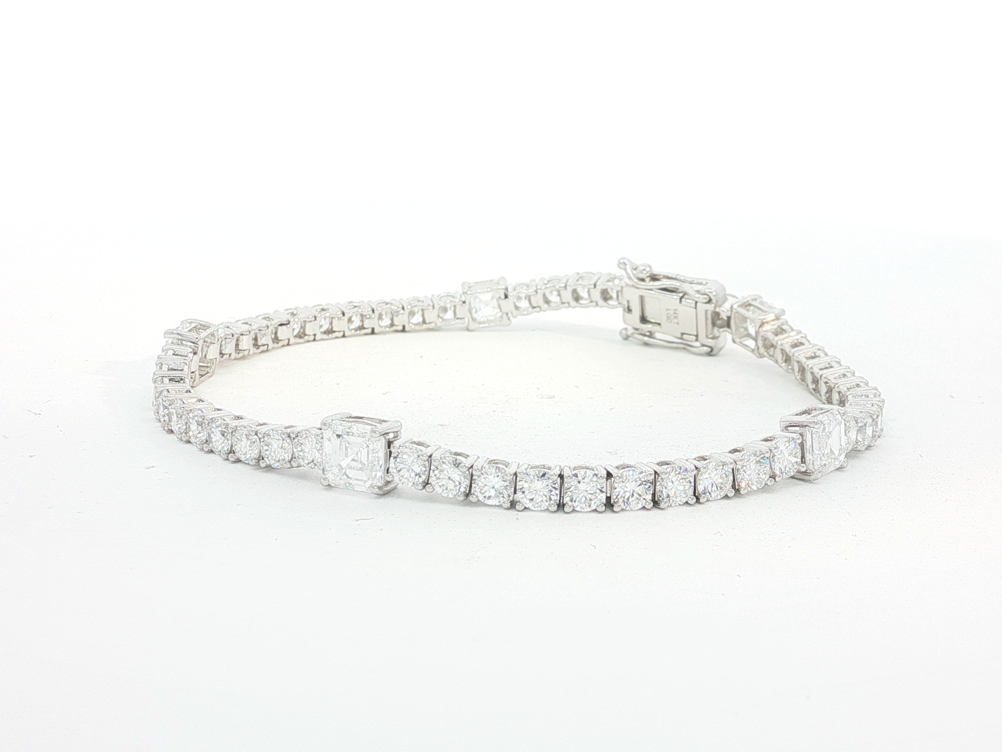 14K Round Cut Tennis Bracelet with Center Stone 11.48ct