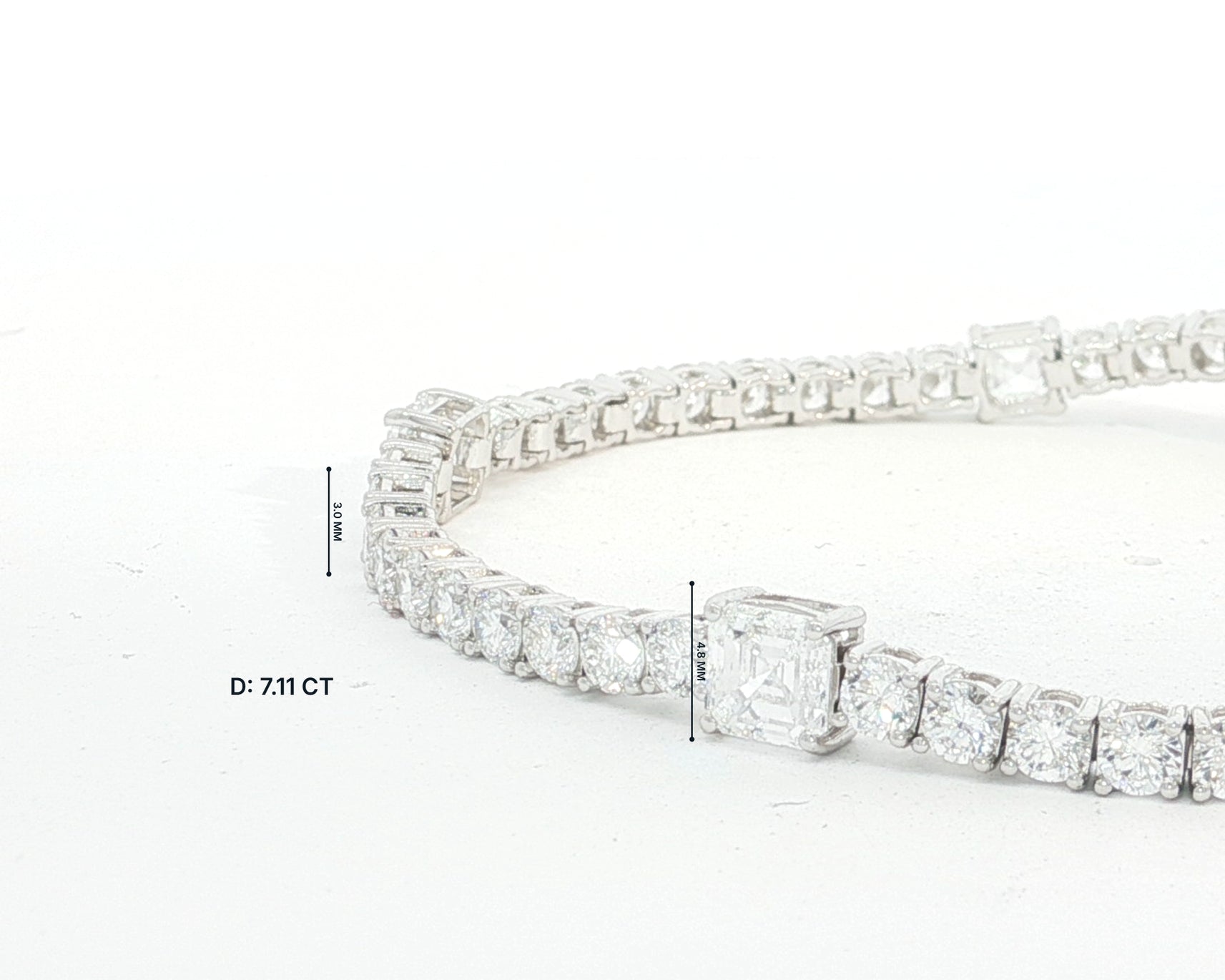 14K Round Cut Tennis Bracelet with Center Stone 11.48ct