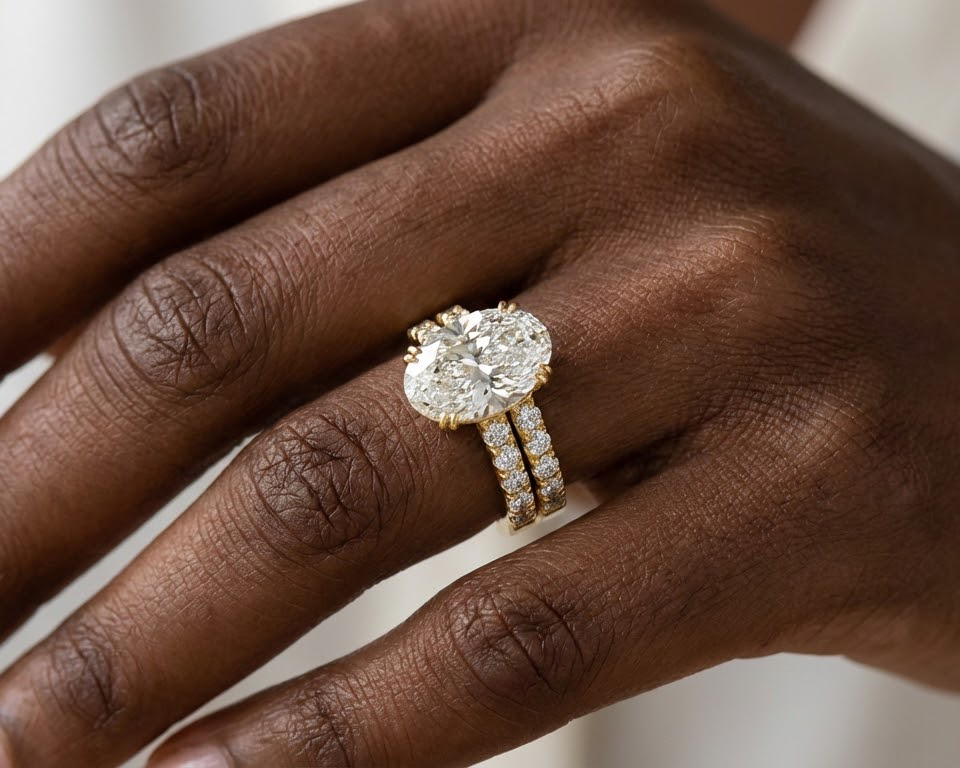 14K Oval Cut Pavé Diamond Engagement Ring Set 5.30 CT