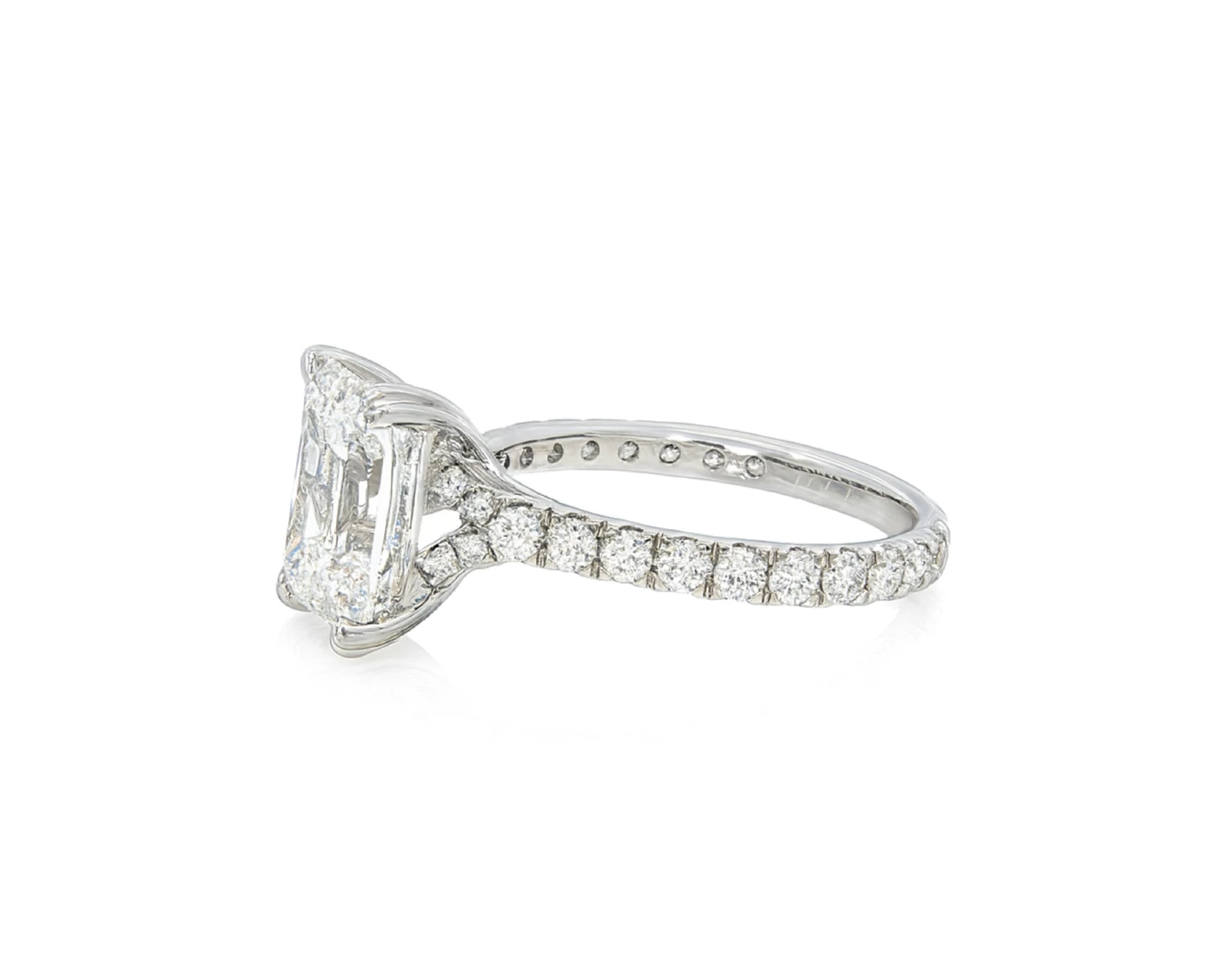 14k Emerald Cut Diamond Cluster Band Engagement Ring 3.75 CT – lifestyle 2283