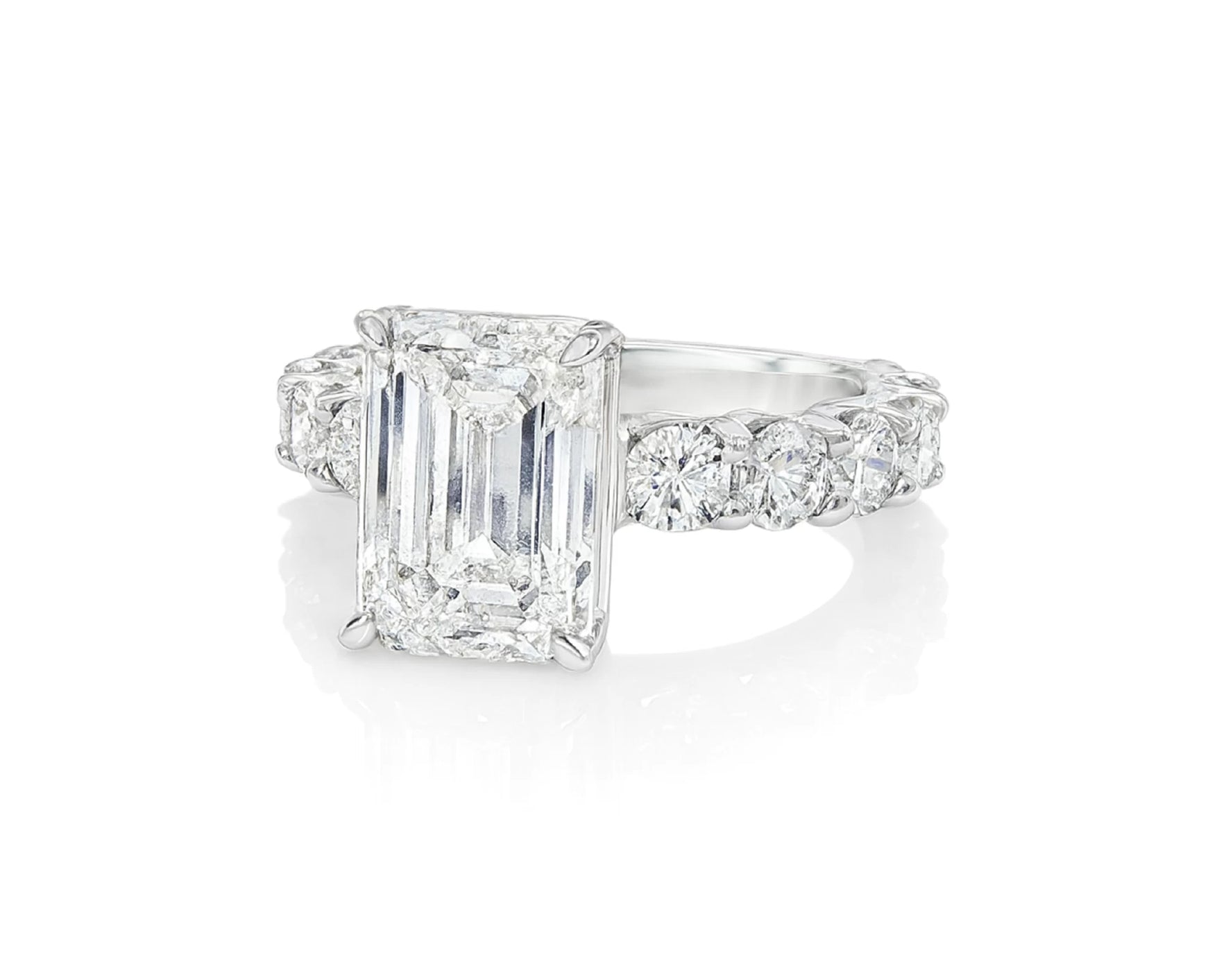 14k Emerald-Cut Diamond Round-Accent Engagement Ring 6.05 CT – lifestyle 2337