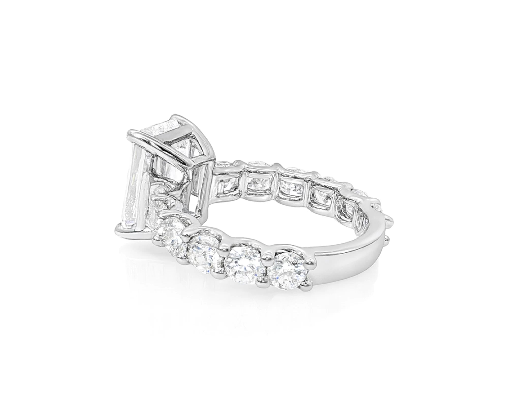 14k Emerald-Cut Diamond Round-Accent Engagement Ring 6.05 CT – lifestyle 2339