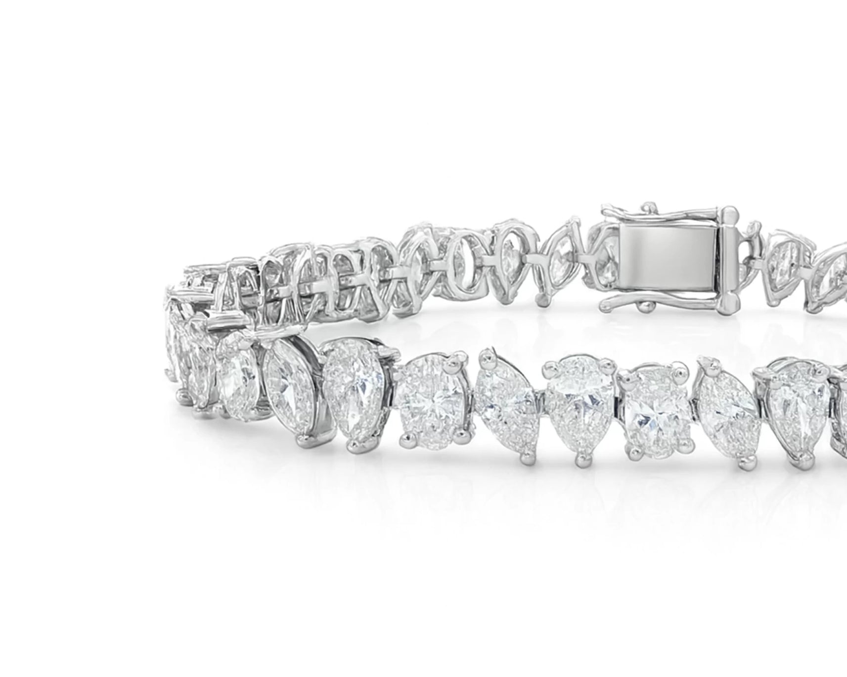 14K Gold Diamond Bracelet with Mixed Shape Design 11.98 CT – view 2
