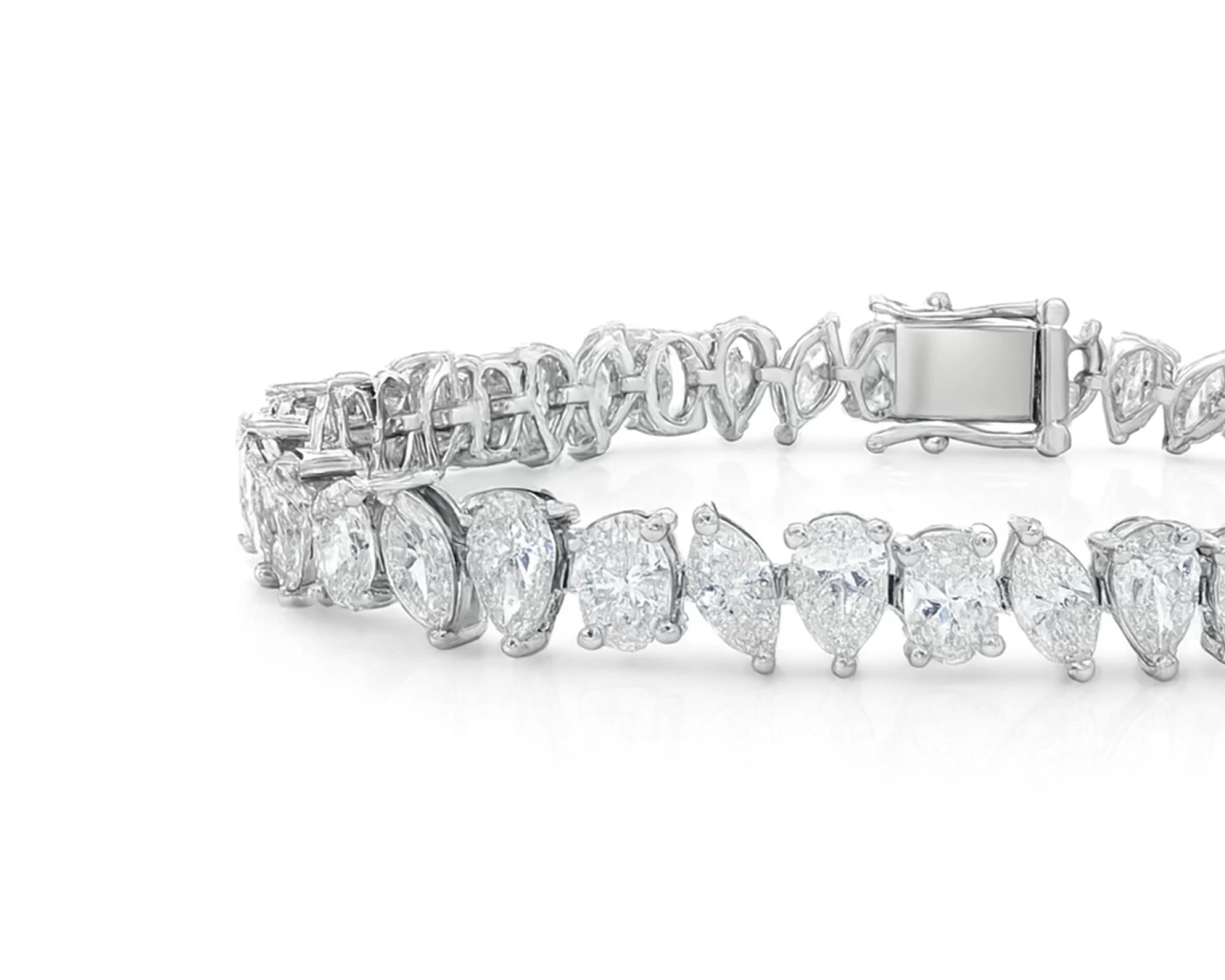 14K Gold Diamond Bracelet with Mixed Shape Design 11.98 CT – view 2