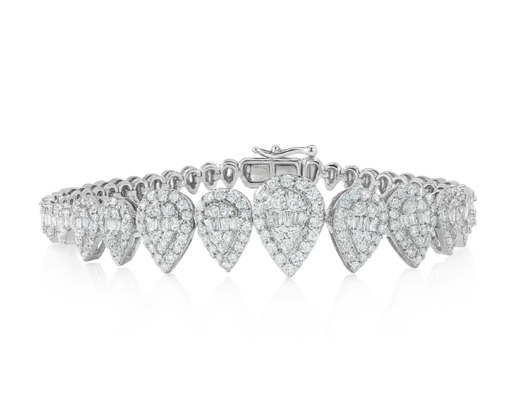 14k Gold Diamond Pear Bracelet with Elegant Design 3.25ct – lifestyle 4557