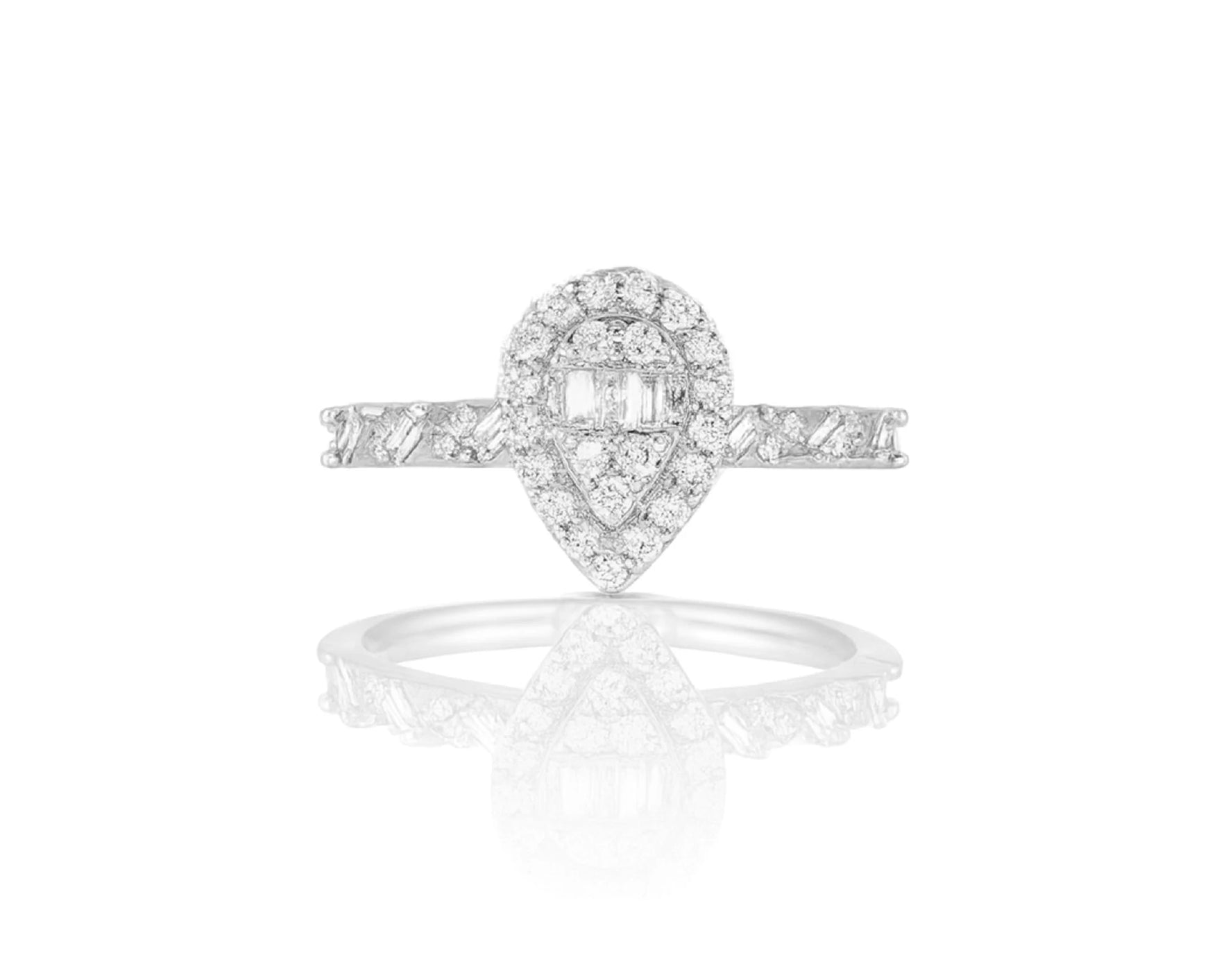 14k Gold Diamond Pear-Shaped Halo Ring with Baguette Center 0.60ct – lifestyle 1032
