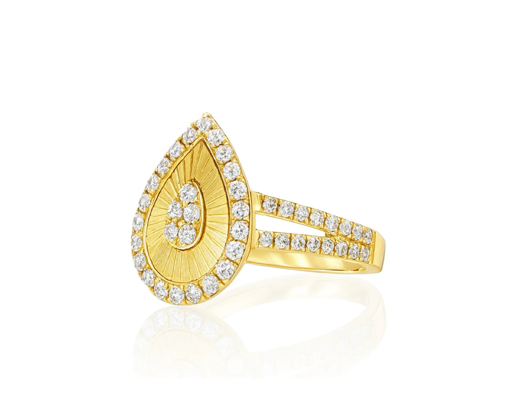 14k Gold Diamond Pear-Shaped Halo Ring with Sunburst Design 0.55ct – lifestyle 1070