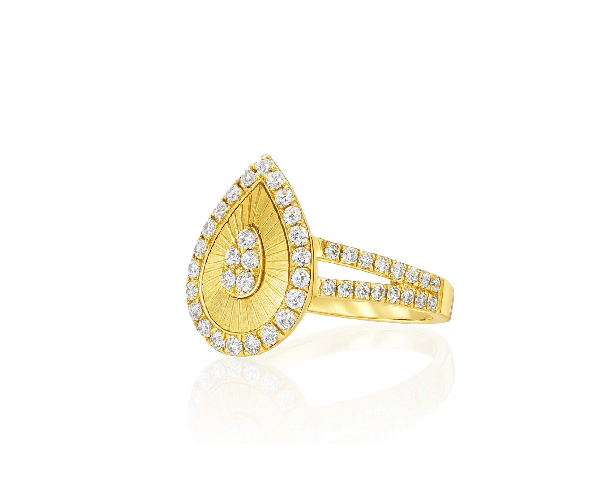 14k Gold Diamond Pear-Shaped Halo Ring with Sunburst Design 0.55ct – lifestyle 1070