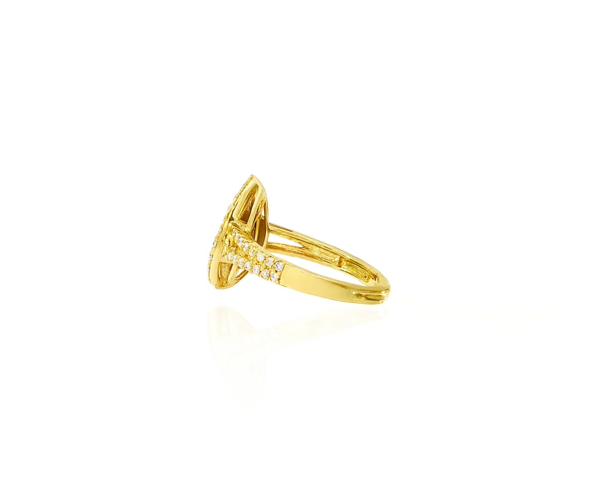 14k Gold Diamond Pear-Shaped Halo Ring with Sunburst Design 0.55ct – lifestyle 1072