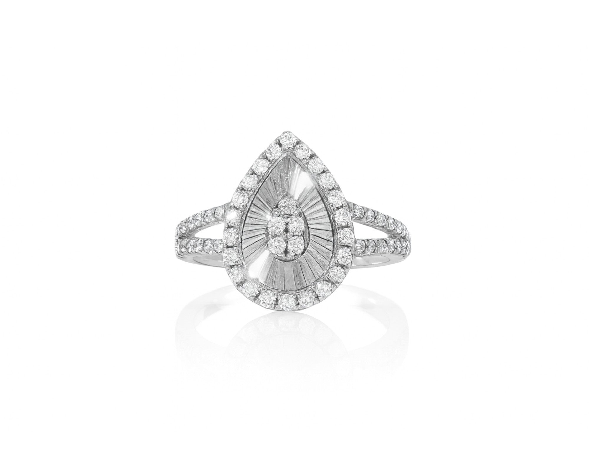 14k Gold Diamond Pear-Shaped Halo Ring with Sunburst Design 0.55ct – lifestyle 1074