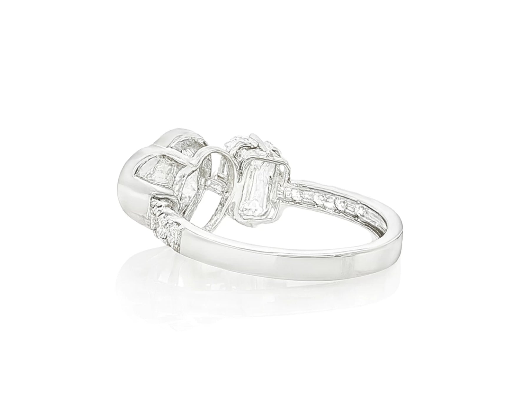 14k Gold Diamond Ring with Heart-Shaped & Emerald-Cut 3.0ct – lifestyle 1828