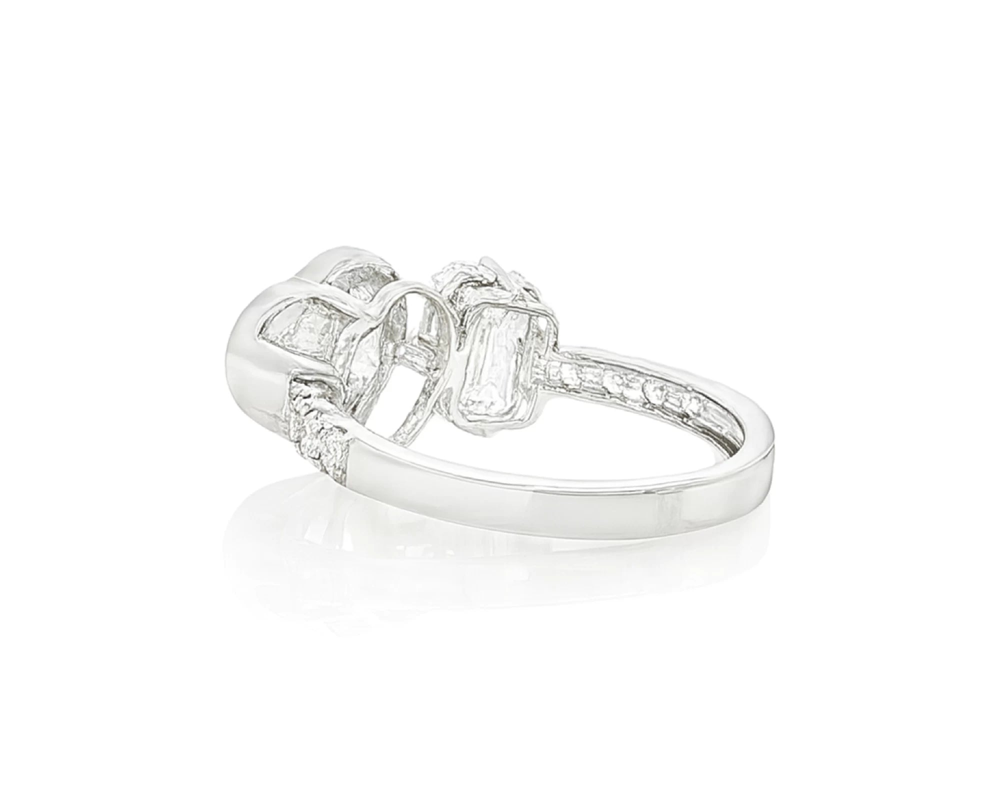 14k Gold Diamond Ring with Heart-Shaped & Emerald-Cut 3.0ct – lifestyle 1828