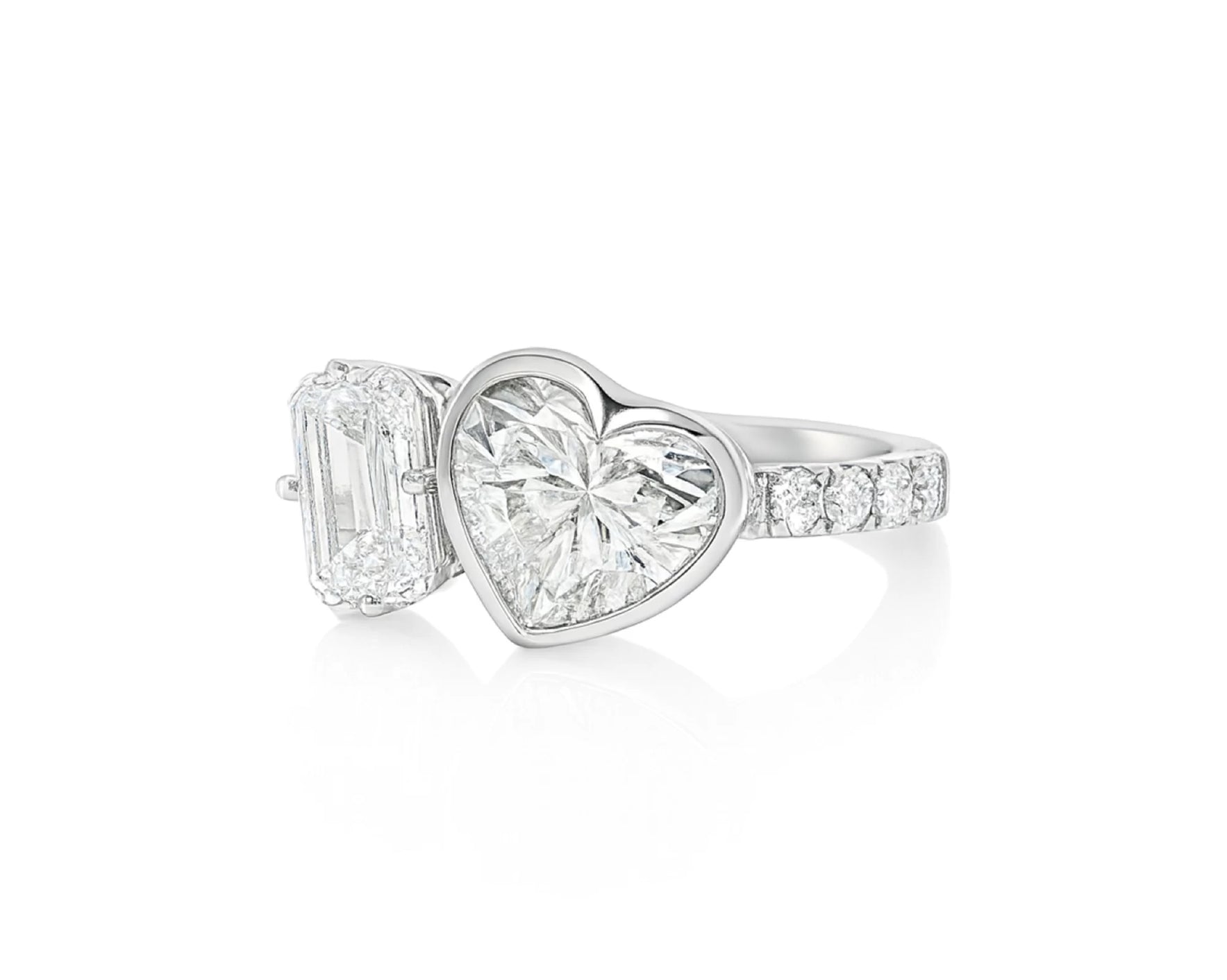 14k Gold Diamond Ring with Heart-Shaped & Emerald-Cut 3.0ct – lifestyle 1829