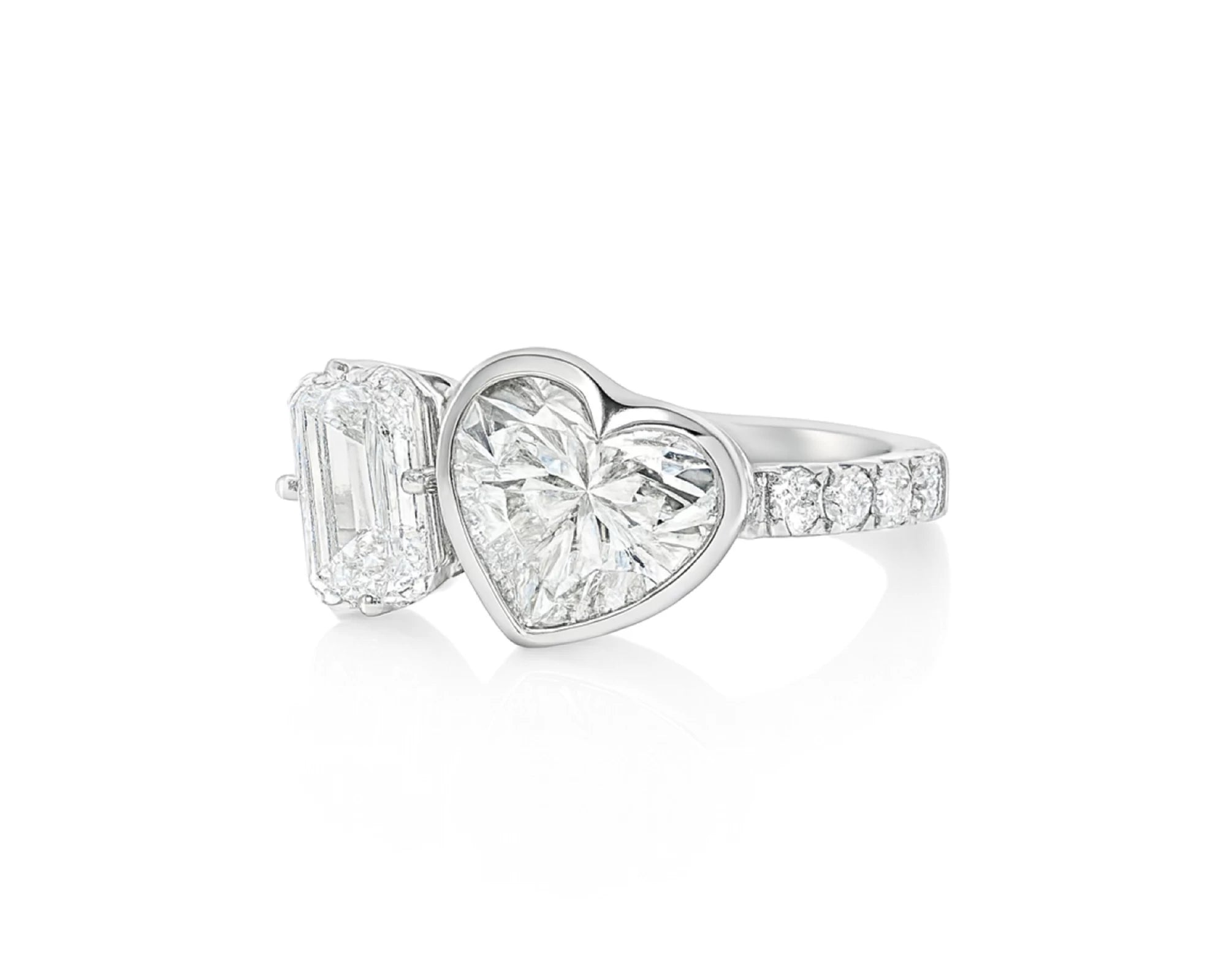 14k Gold Diamond Ring with Heart-Shaped & Emerald-Cut 3.0ct – lifestyle 1829