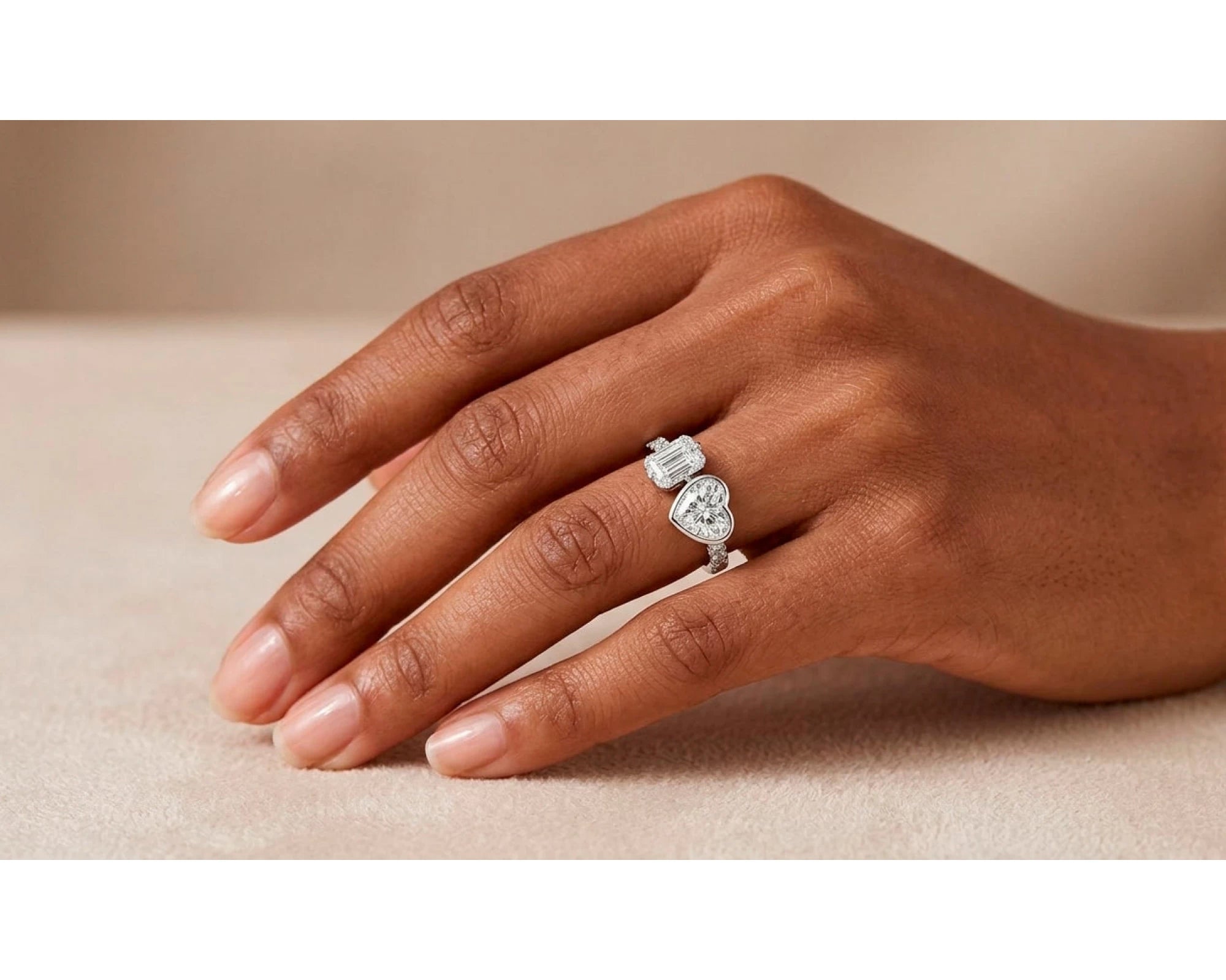 14k Gold Diamond Ring with Heart-Shaped & Emerald-Cut 3.0ct – view 2