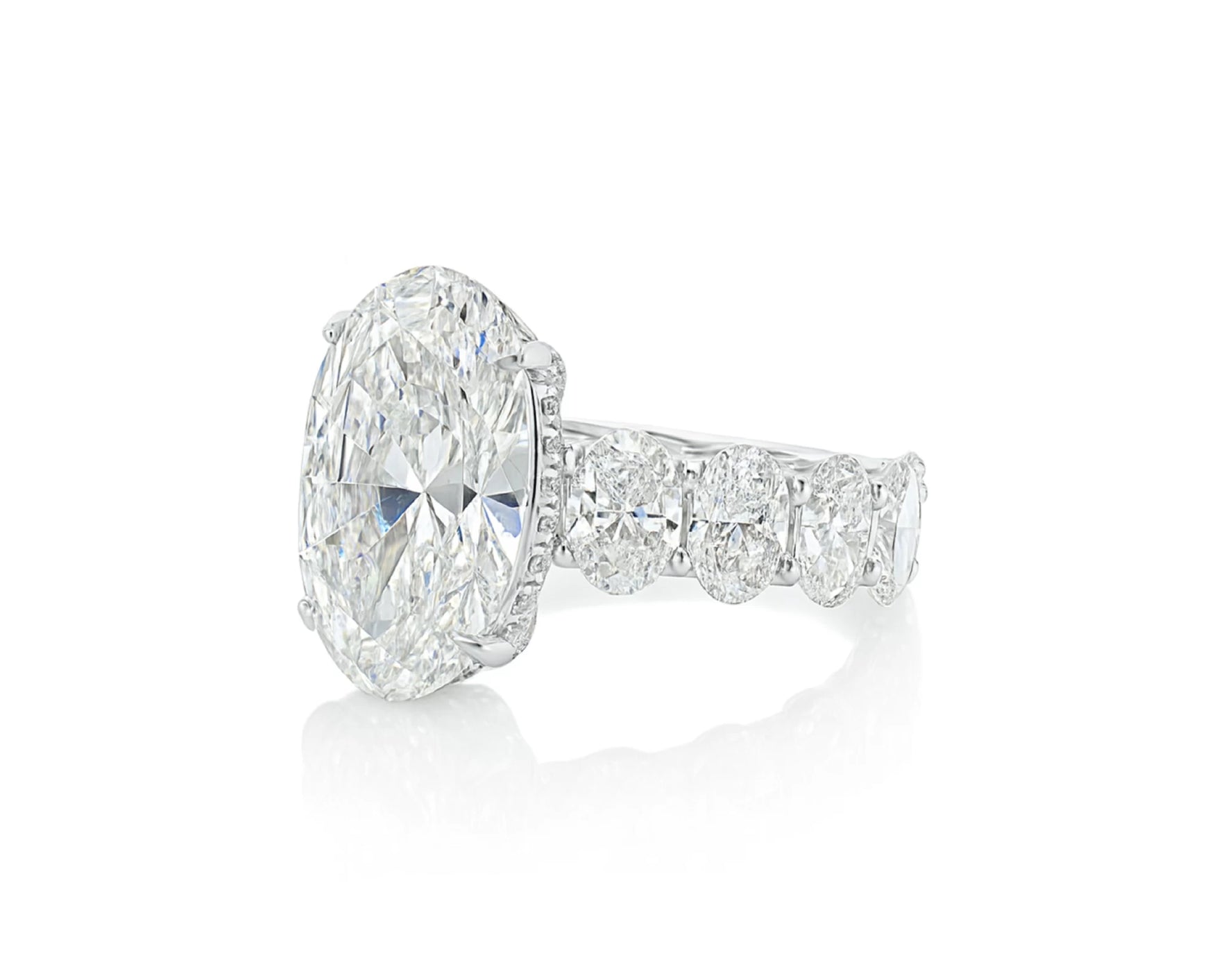 14k Gold Diamond Solitaire Ring with Oval-Cut Center Stone 12.24ct – lifestyle 2632