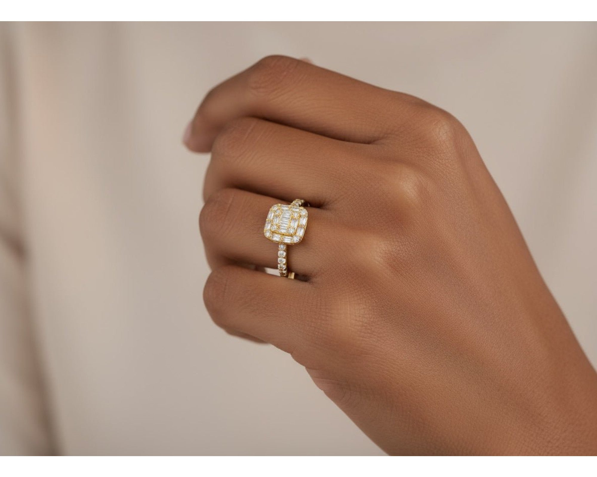 14k Gold Diamond Solitaire Ring with Round-Cut Center 3.09ct – view 2