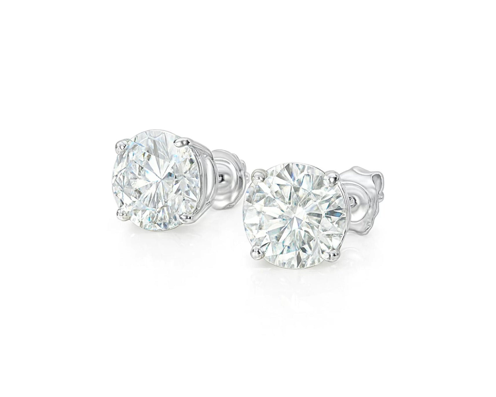 14k Gold Diamond Stud Earrings with Classic 4-Prong Design 3.09ct – lifestyle 3667