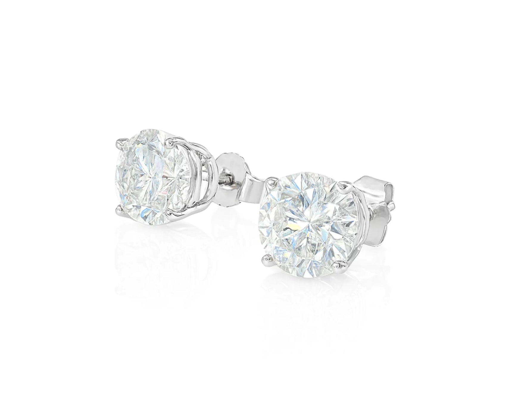 14k Gold Diamond Stud Earrings with Classic 4-Prong Design 3.09ct – lifestyle 3669