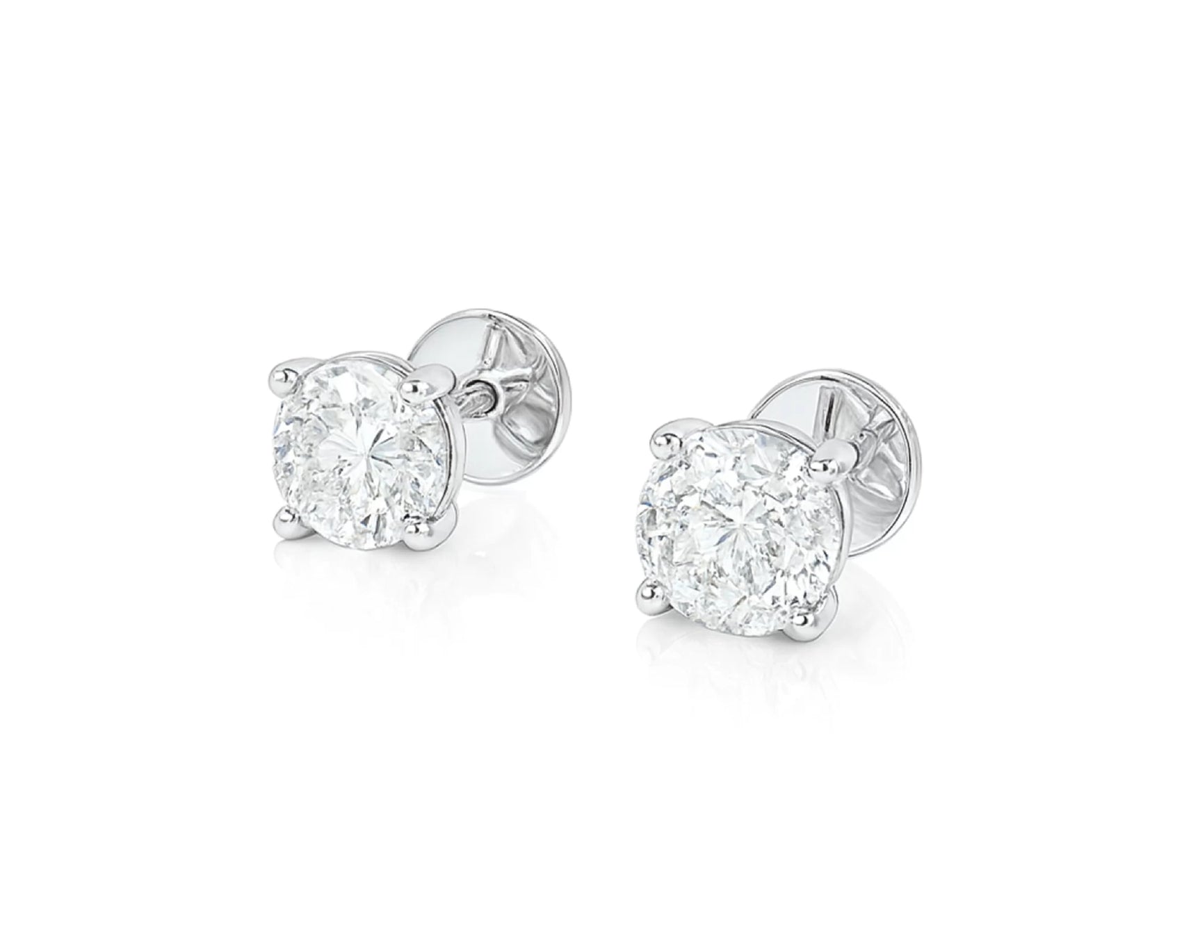 14k Gold Diamond Stud Earrings with Round Brilliant-Cut 2.0ct – lifestyle 3601