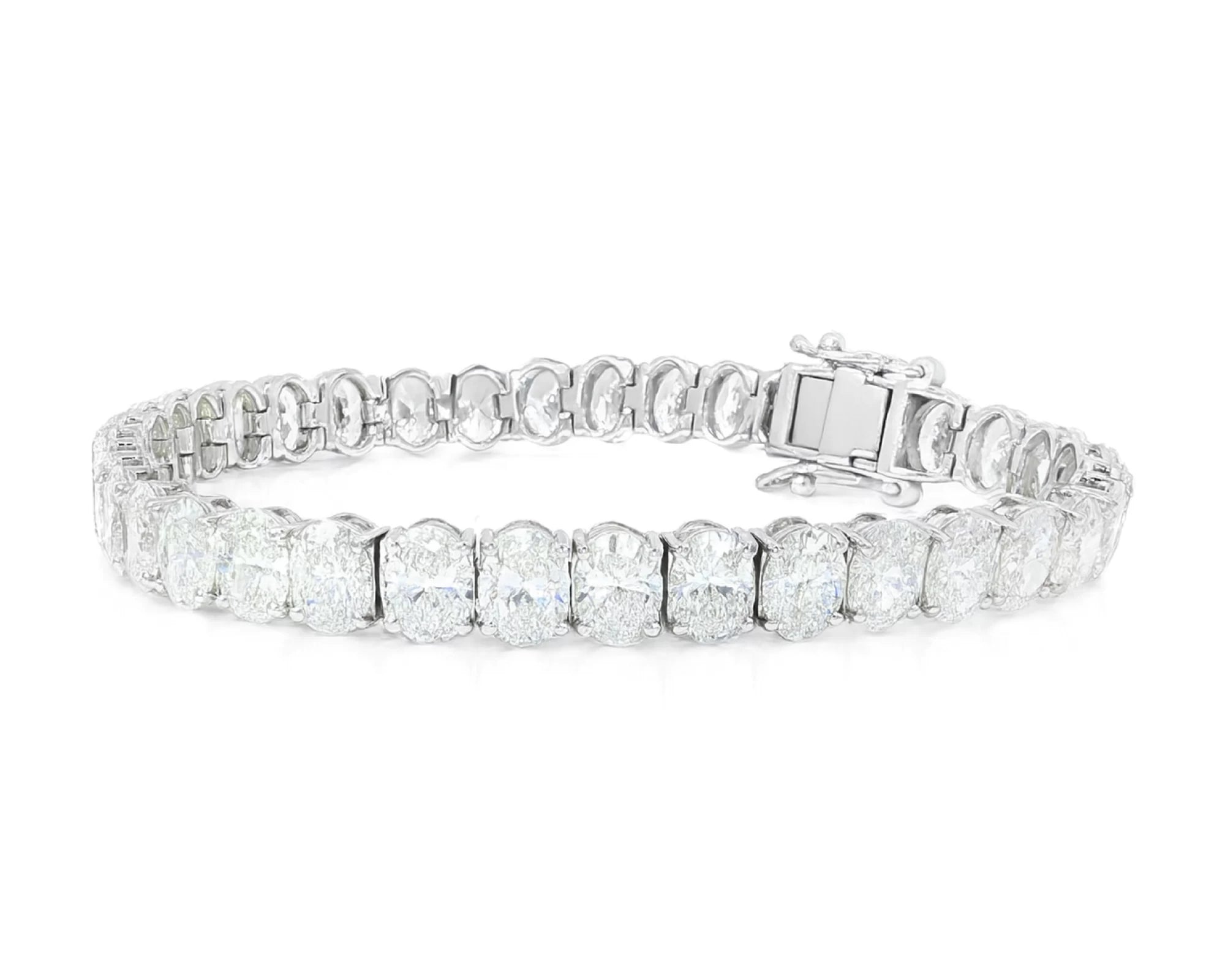 14k Gold Diamond Tennis Bracelet with Oval-Cut Design 17.83ct – lifestyle 4396