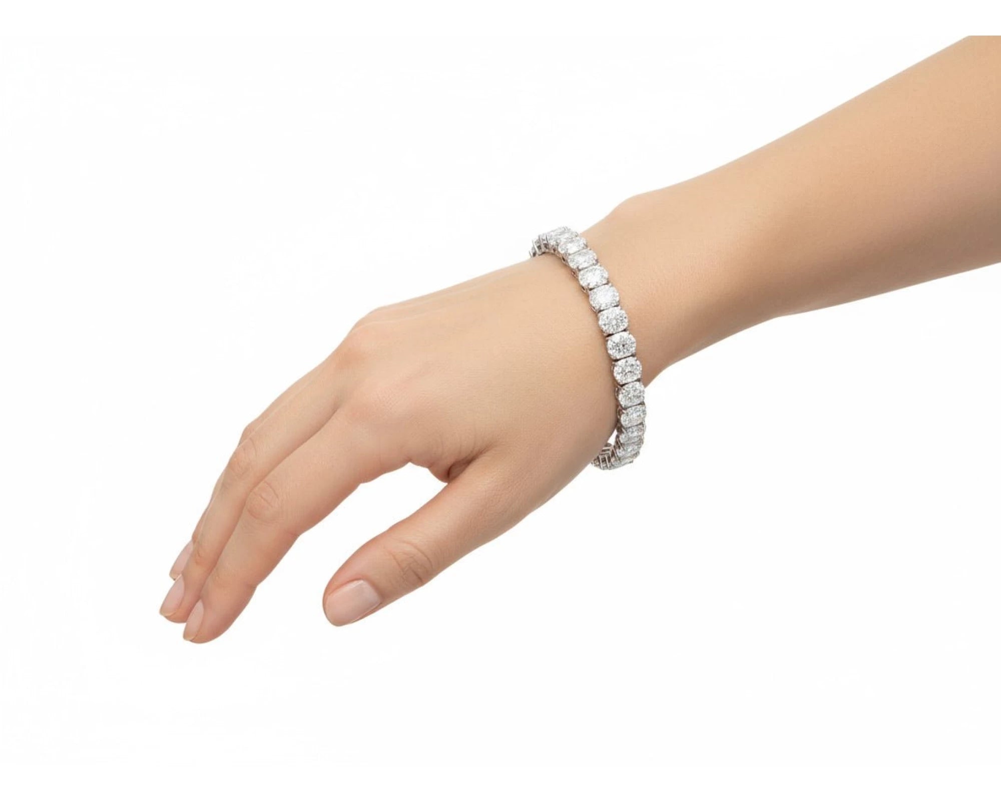 14k Gold Diamond Tennis Bracelet with Oval-Cut Design 17.83ct – view 2