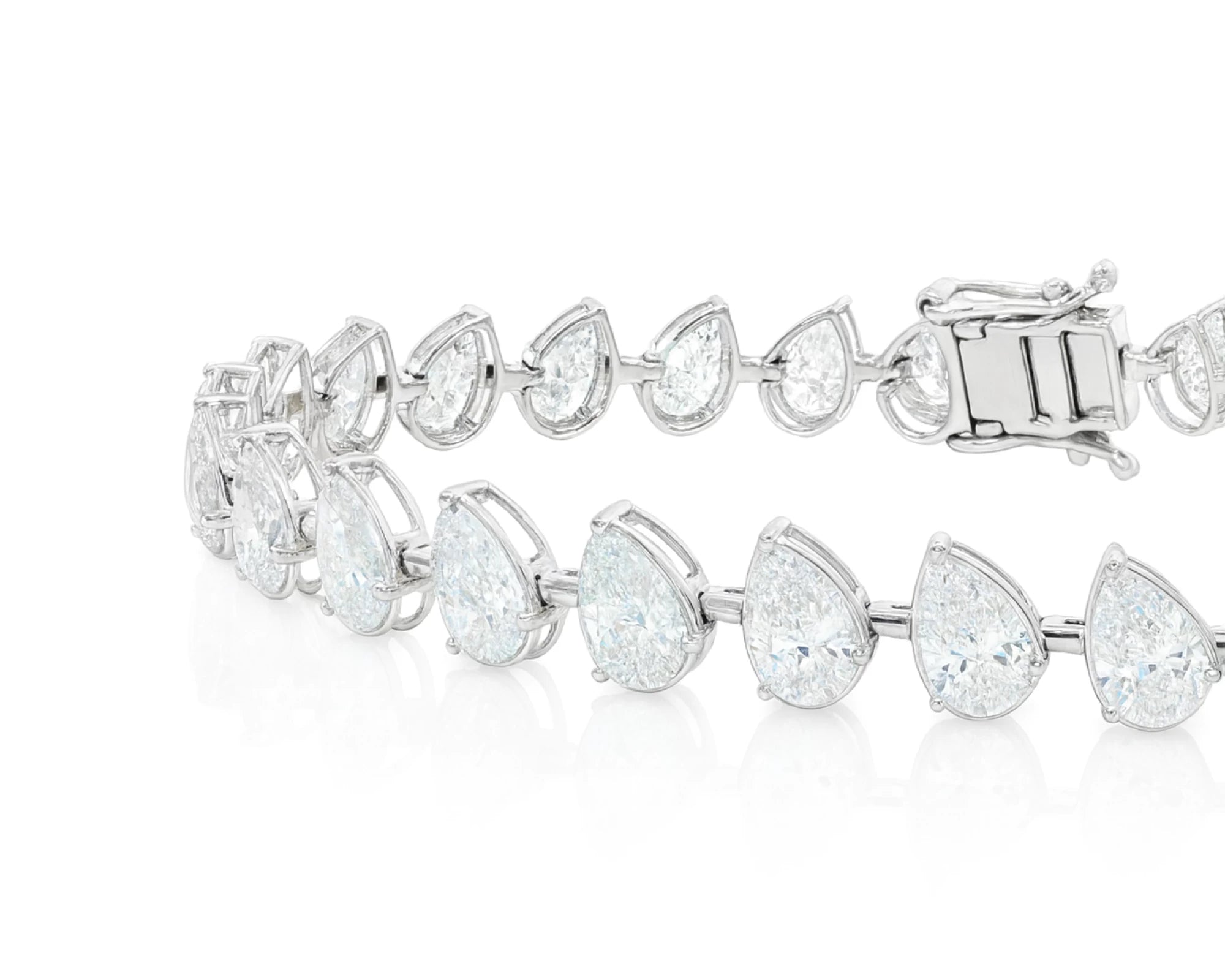 14k Gold Diamond Tennis Bracelet with Pear-Shape Diamond Links 13.71ct – lifestyle 4143