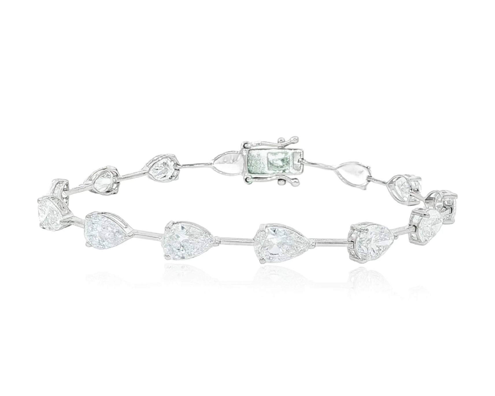 14k Gold Diamond Tennis Bracelet with Pear-Shape Solitaire Links 9.64ct – lifestyle 4113
