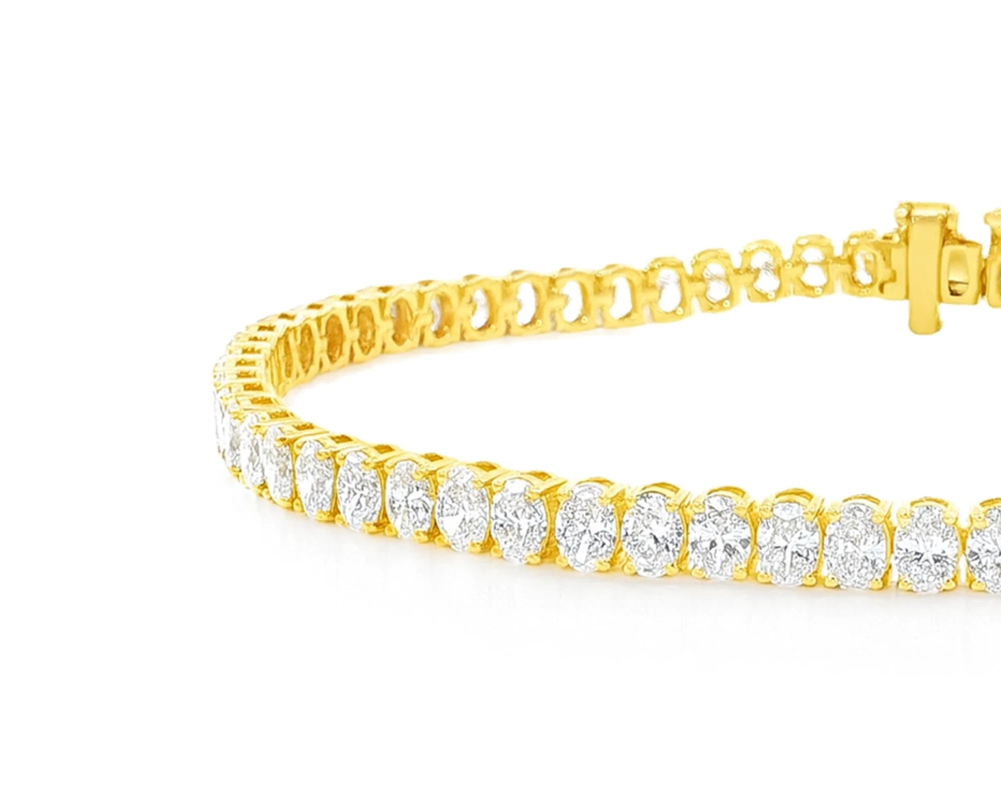 14k Gold Diamond Tennis Bracelet with Round-Cut Design 6.5ct – view 2