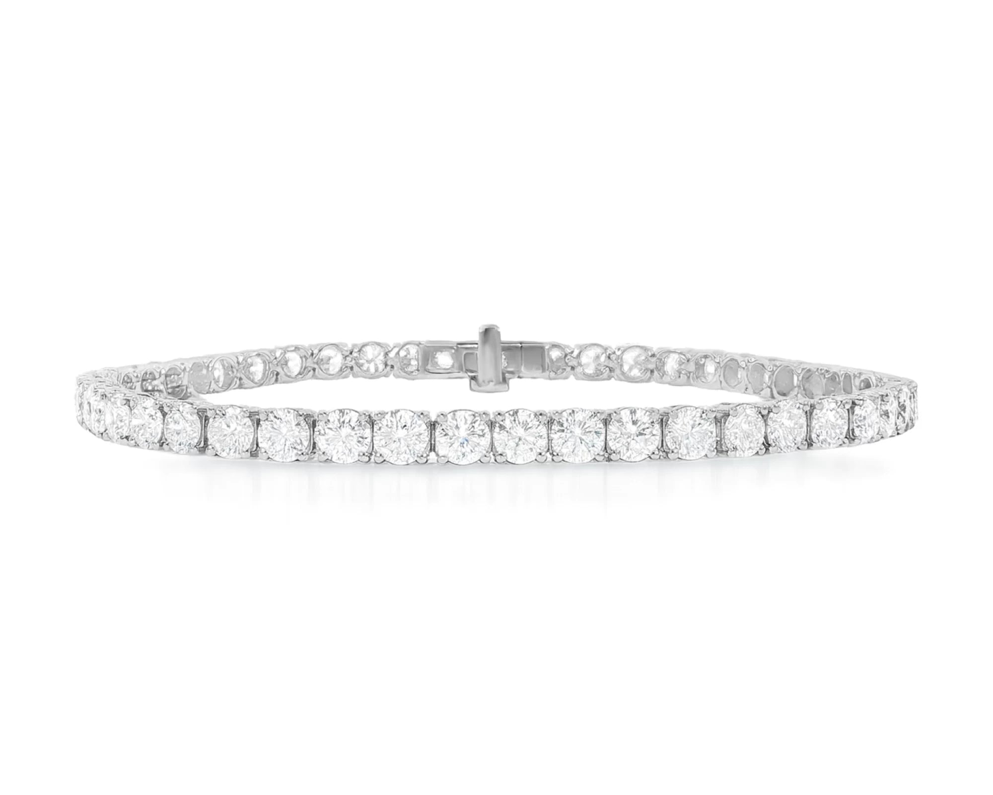 14k Gold Diamond Women’s Tennis Bracelet with Round-Cut Design 7.46ct – lifestyle 4510